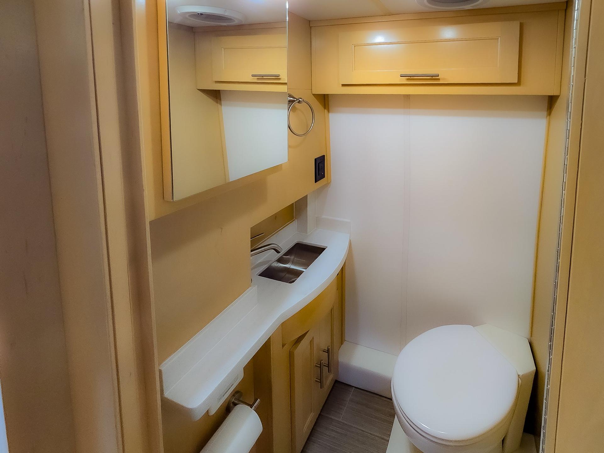 2023 Regency RV 2023 Regency RV Ultra Brougham - thumbnail 29