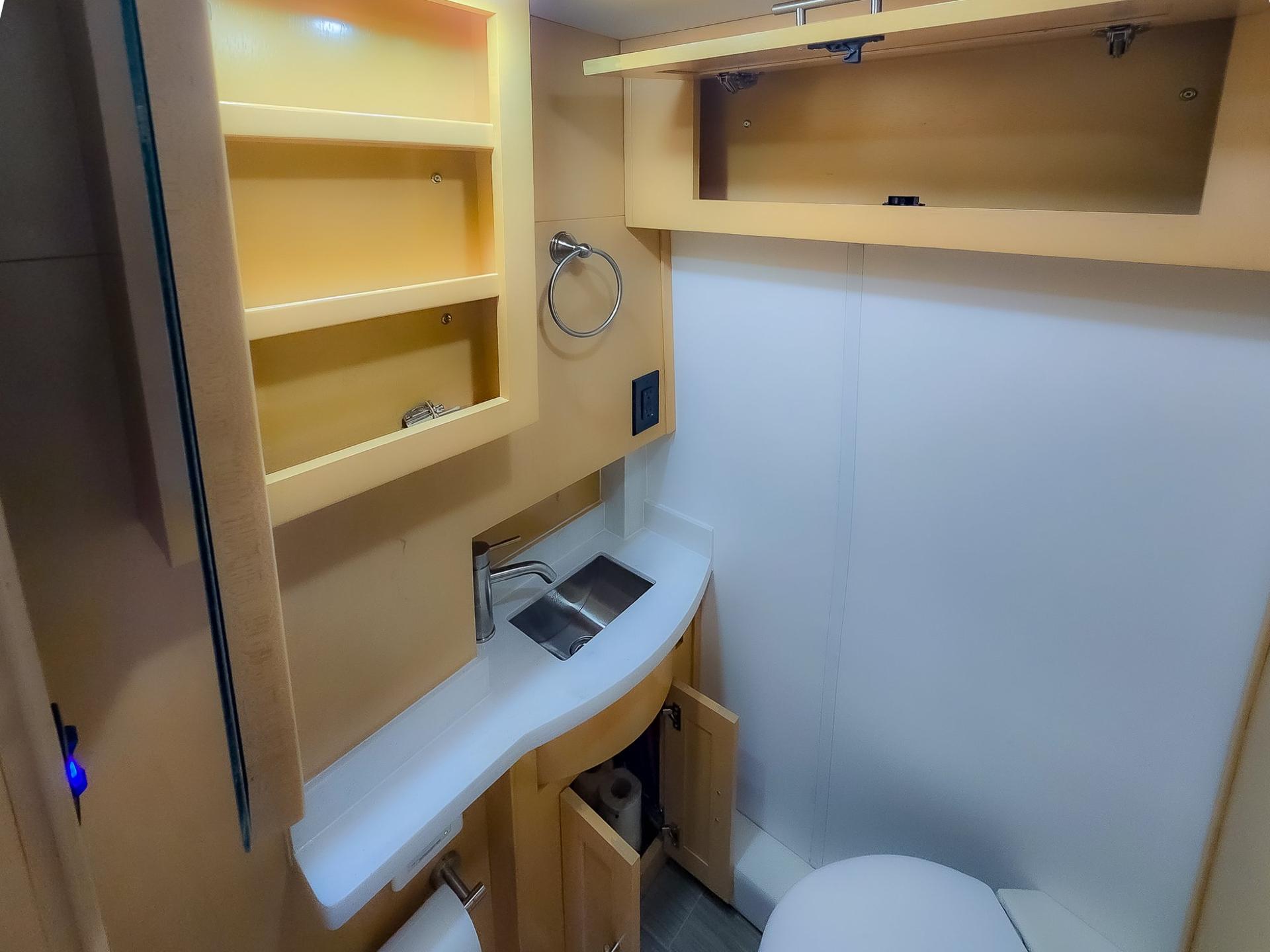 2023 Regency RV 2023 Regency RV Ultra Brougham - thumbnail 30