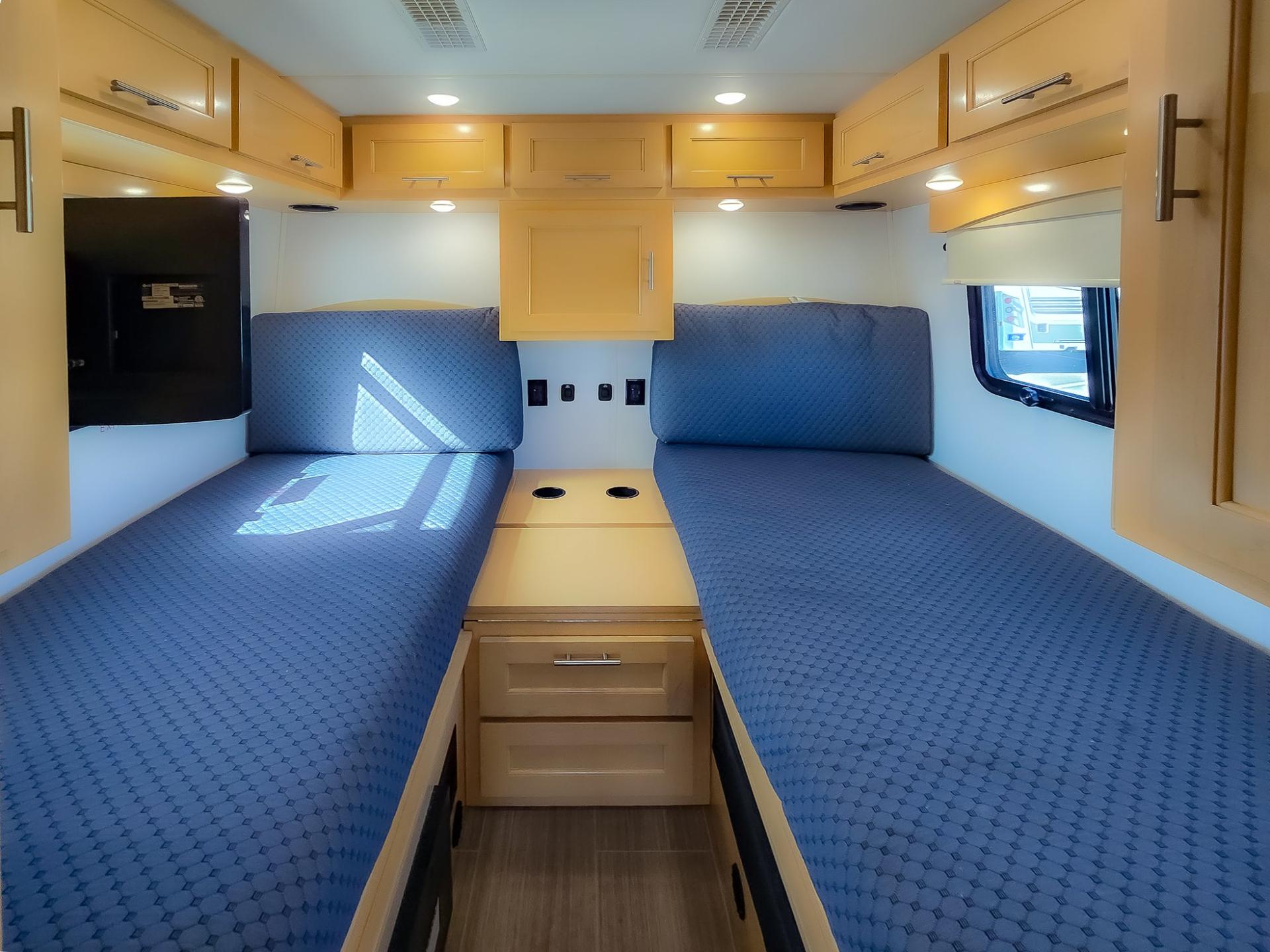 2023 Regency RV 2023 Regency RV Ultra Brougham - thumbnail 35