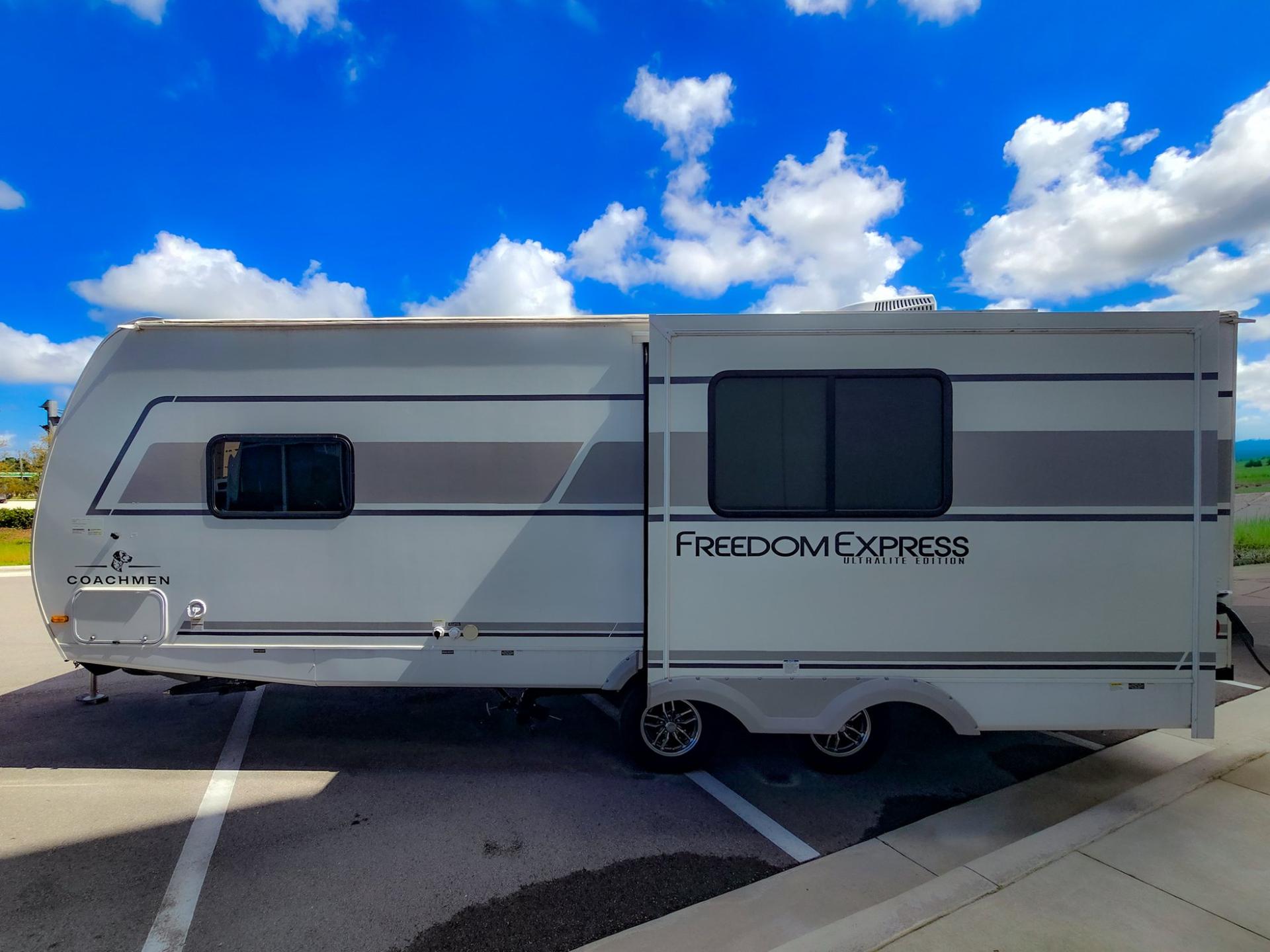 2026 Coachmen 2026 Coachmen Freedom Express Ultra-Lite - thumbnail 7