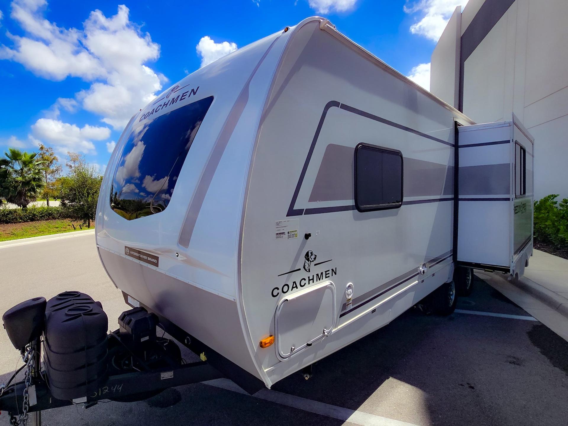 2026 Coachmen 2026 Coachmen Freedom Express Ultra-Lite - thumbnail 8
