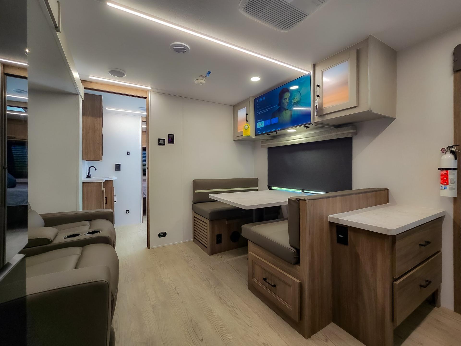 2026 Coachmen 2026 Coachmen Freedom Express Ultra-Lite - thumbnail 14