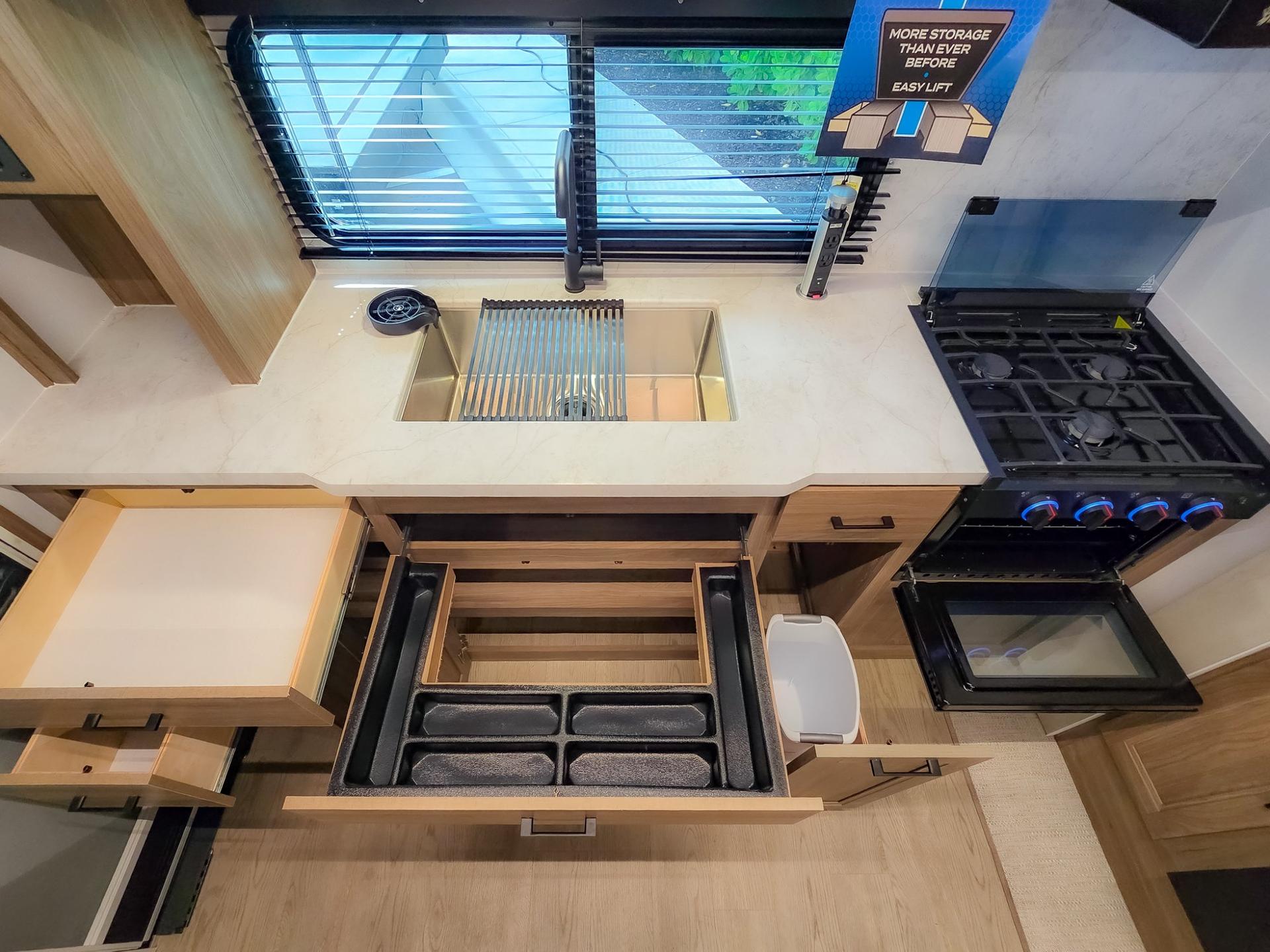 2026 Coachmen 2026 Coachmen Freedom Express Ultra-Lite - thumbnail 23
