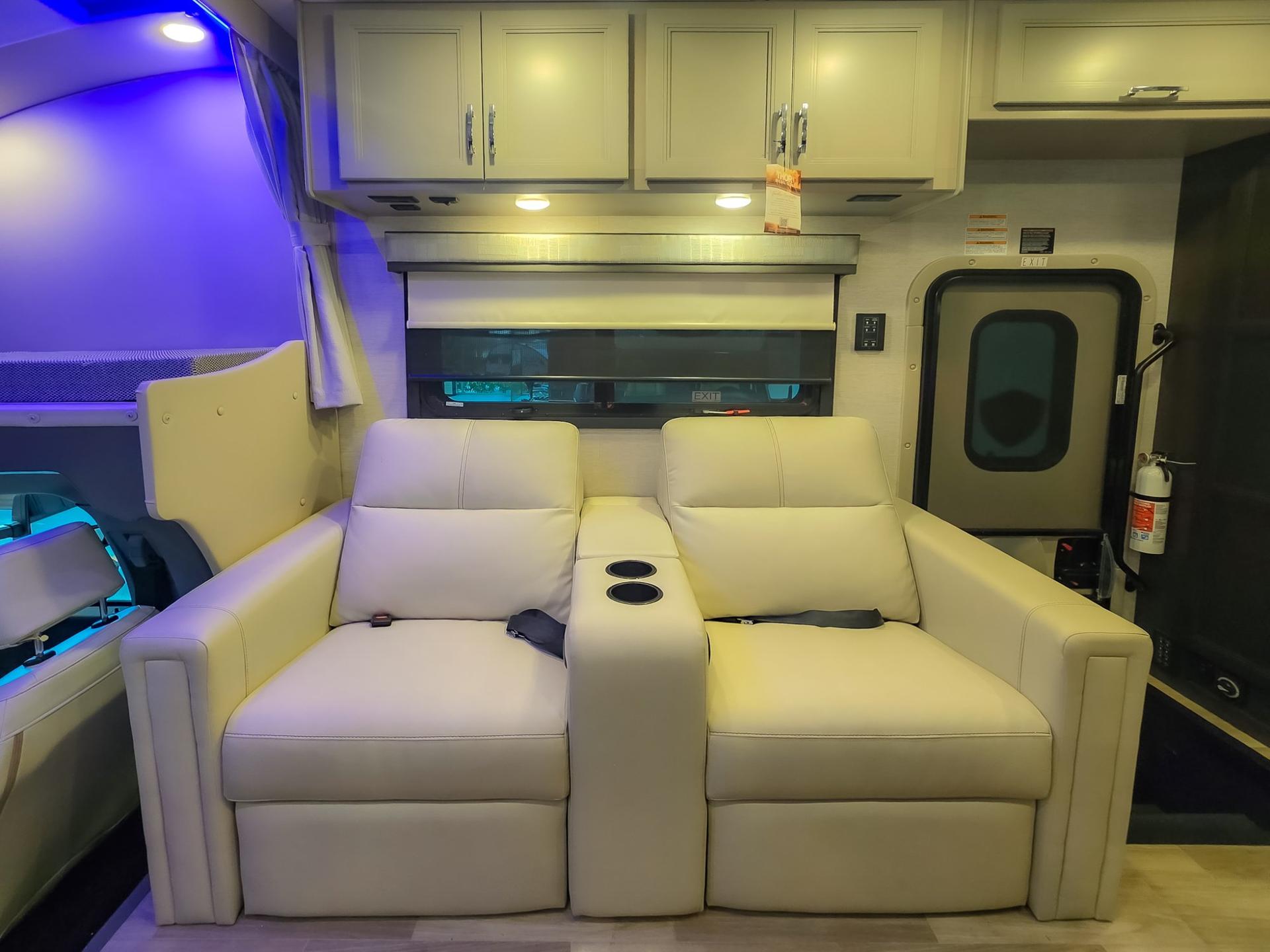 2026 Thor Motor Coach 2026 Thor Motor Coach Omni Trail - thumbnail 15