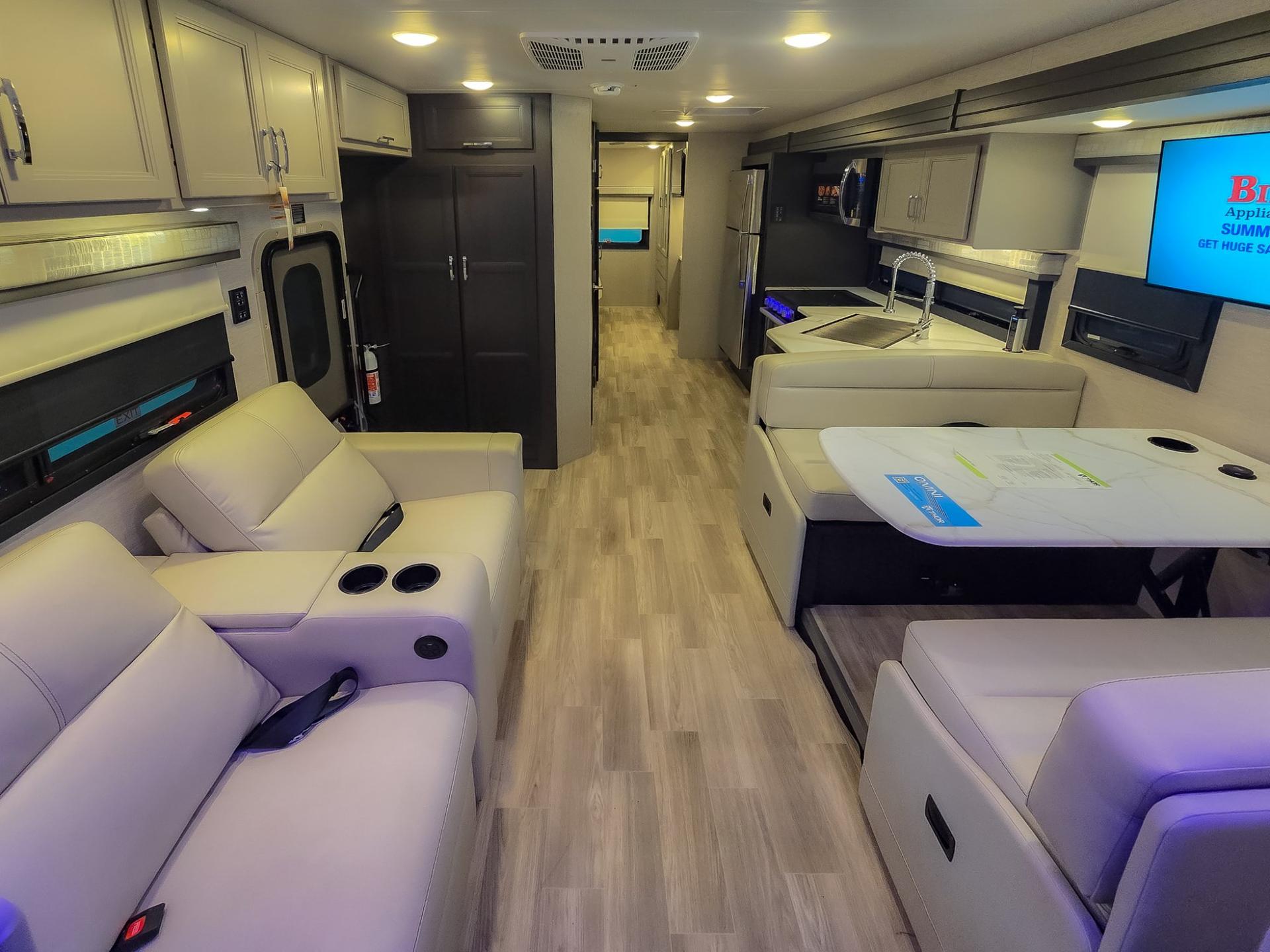 2026 Thor Motor Coach 2026 Thor Motor Coach Omni Trail - thumbnail 18