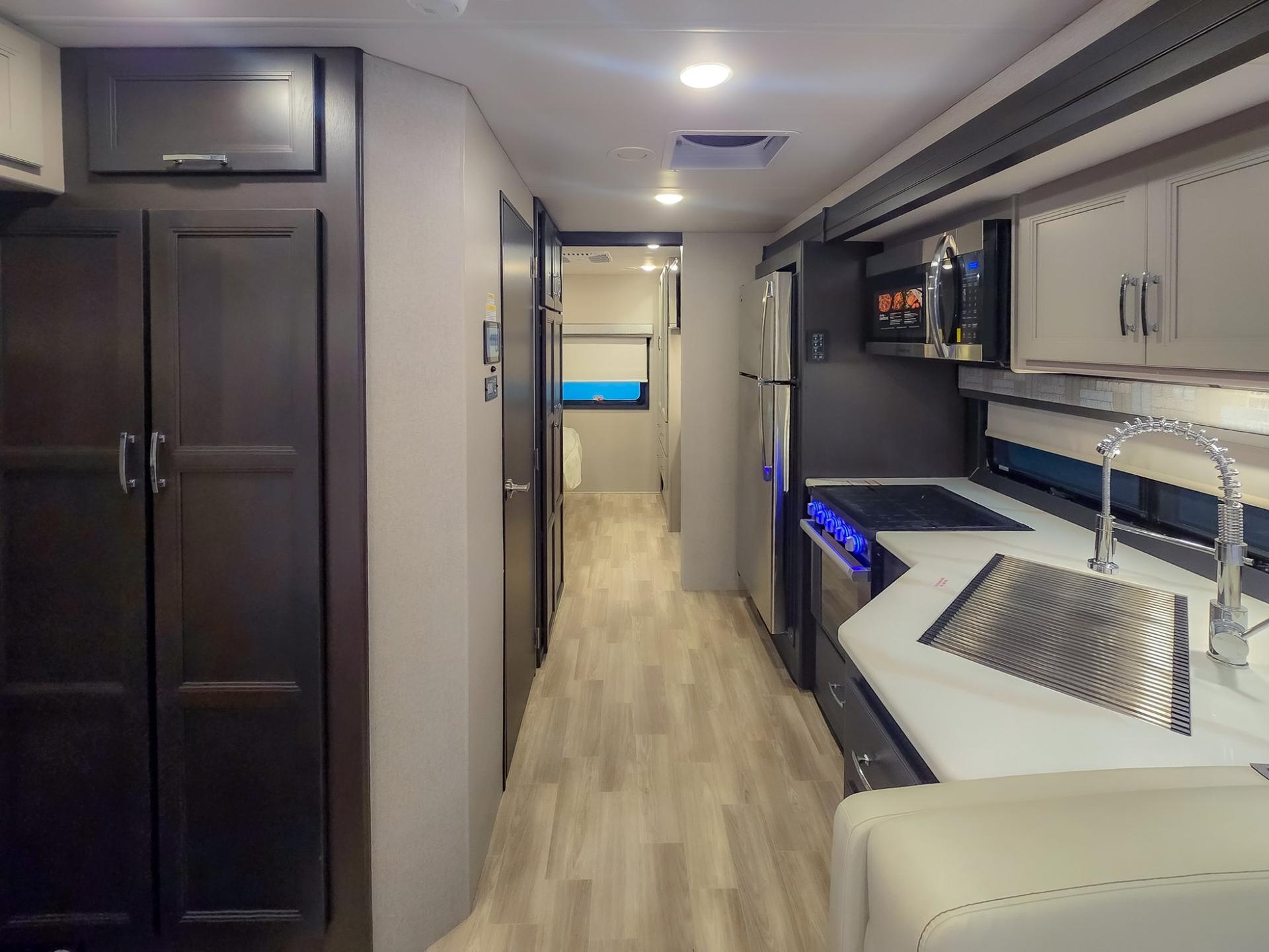 2026 Thor Motor Coach 2026 Thor Motor Coach Omni Trail - thumbnail 23