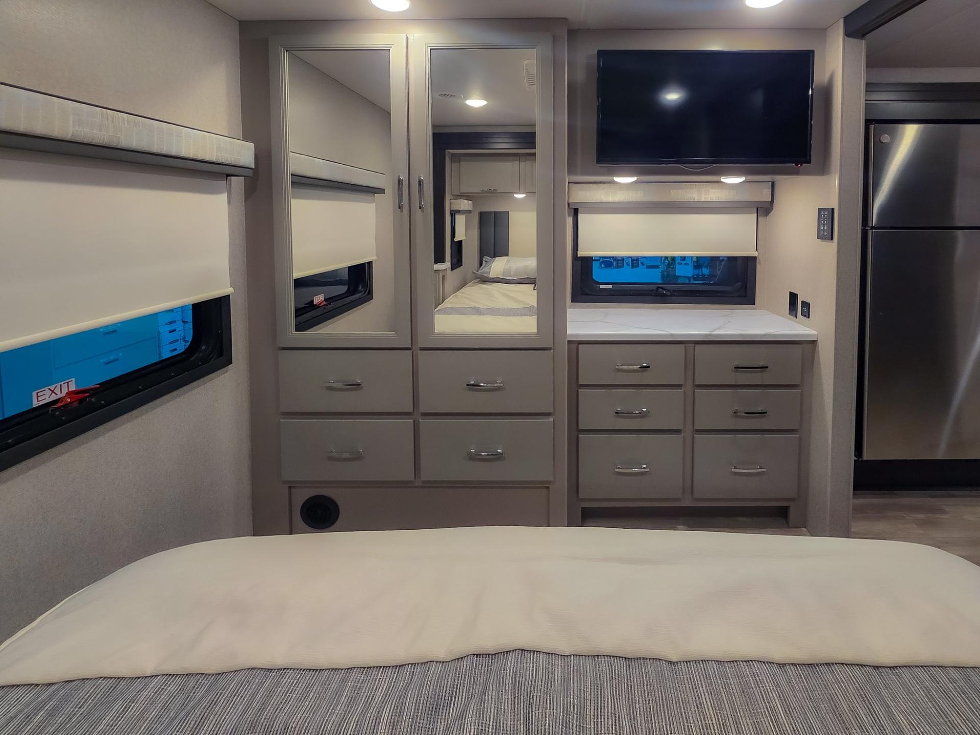2026 Thor Motor Coach 2026 Thor Motor Coach Omni Trail - thumbnail 56