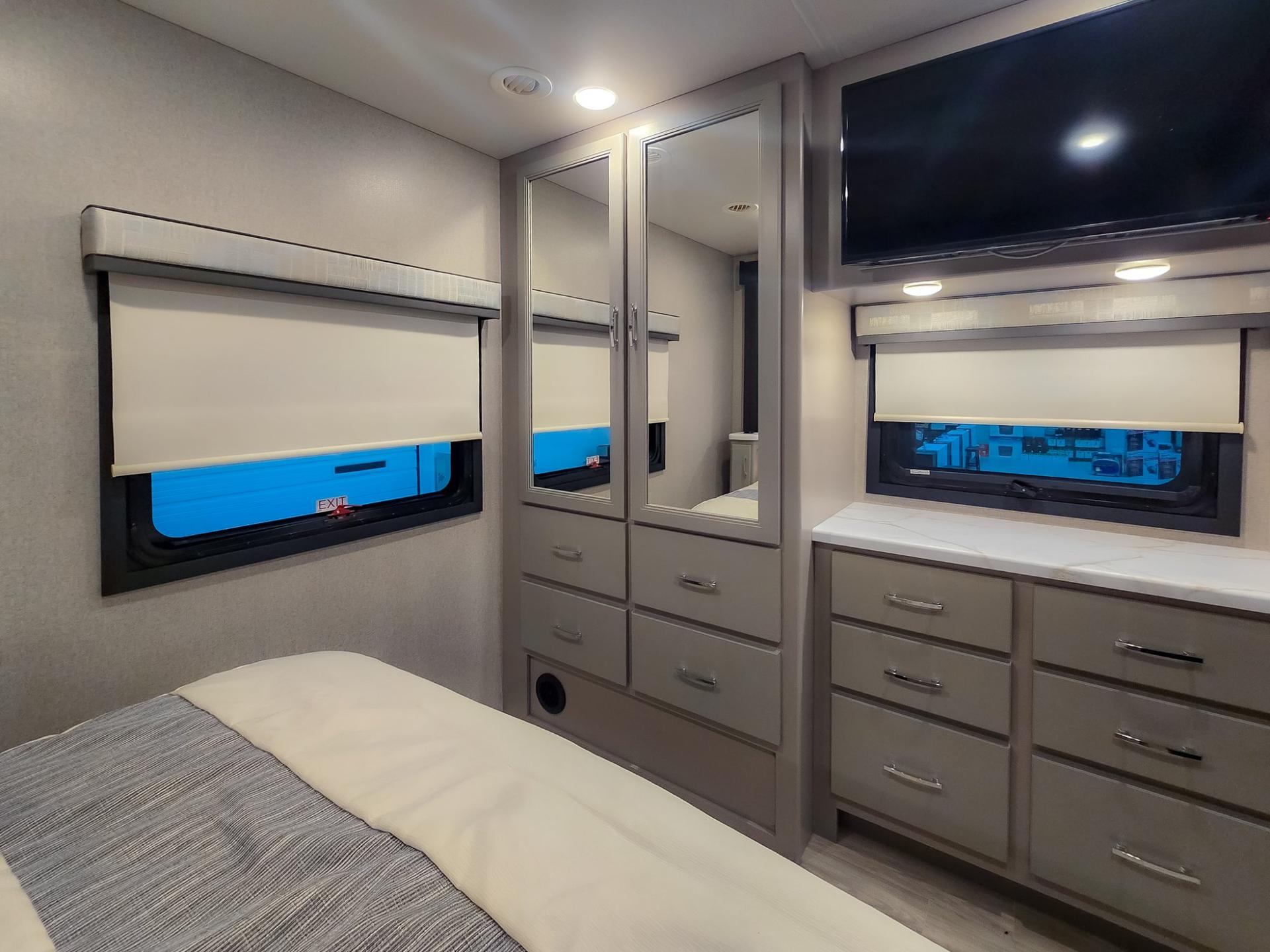 2026 Thor Motor Coach 2026 Thor Motor Coach Omni Trail - thumbnail 58