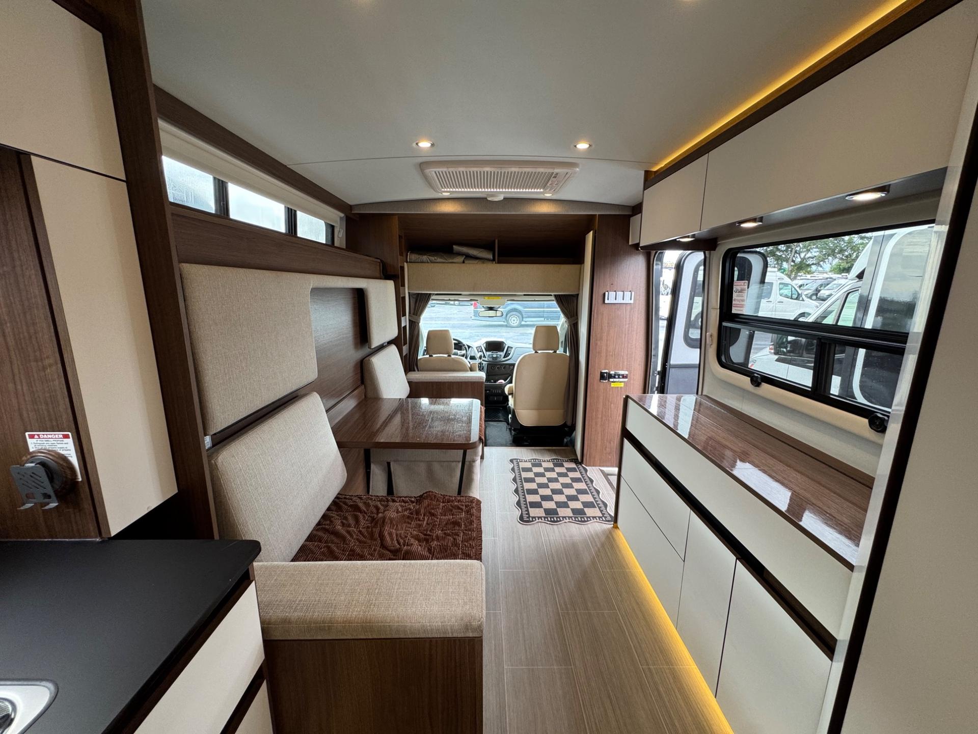 2017 Leisure Travel Vans 2017 Leisure Travel Vans Wonder - thumbnail 8