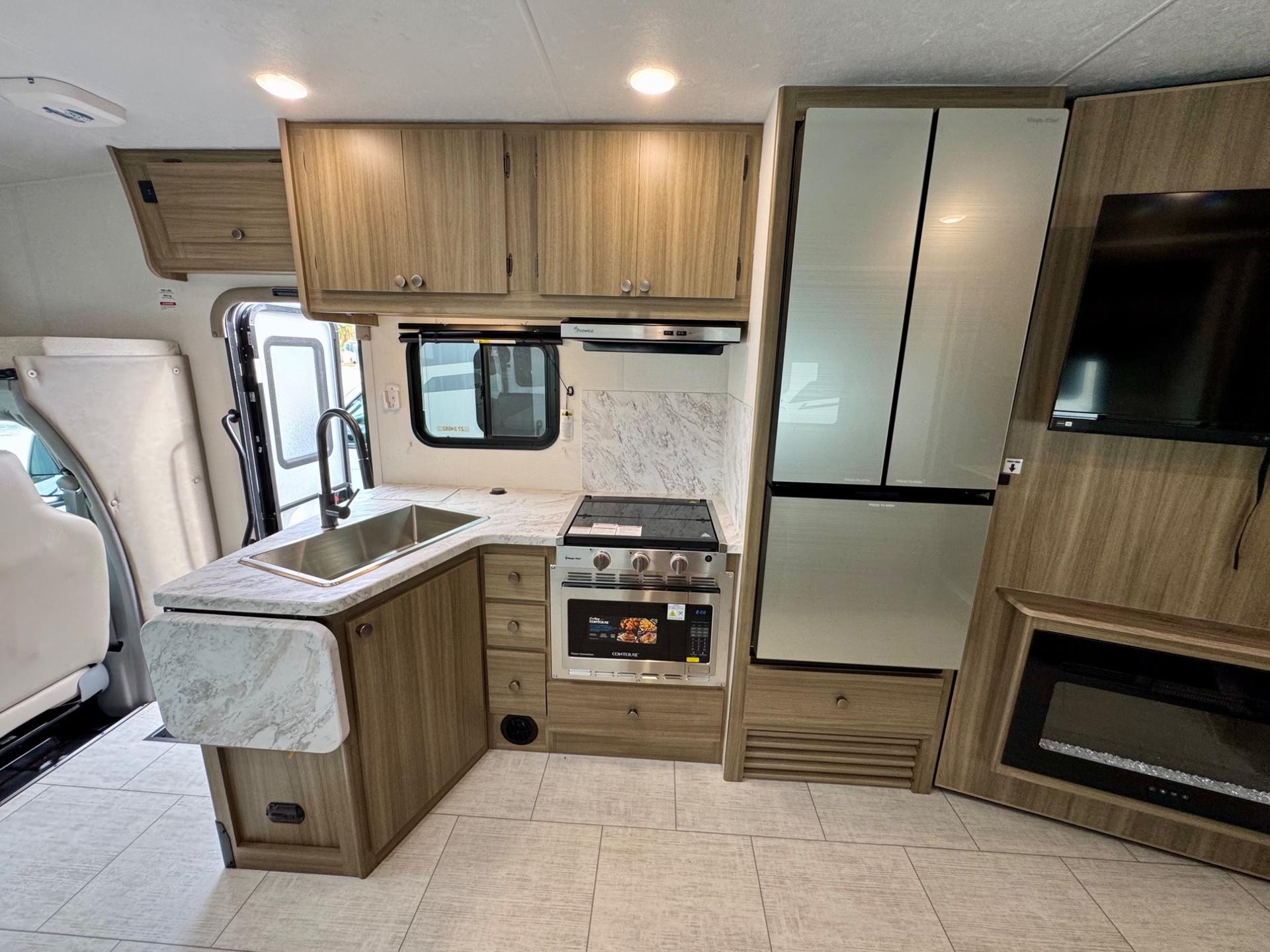 2027 Coachmen 2027 Coachmen Freelander - thumbnail 9