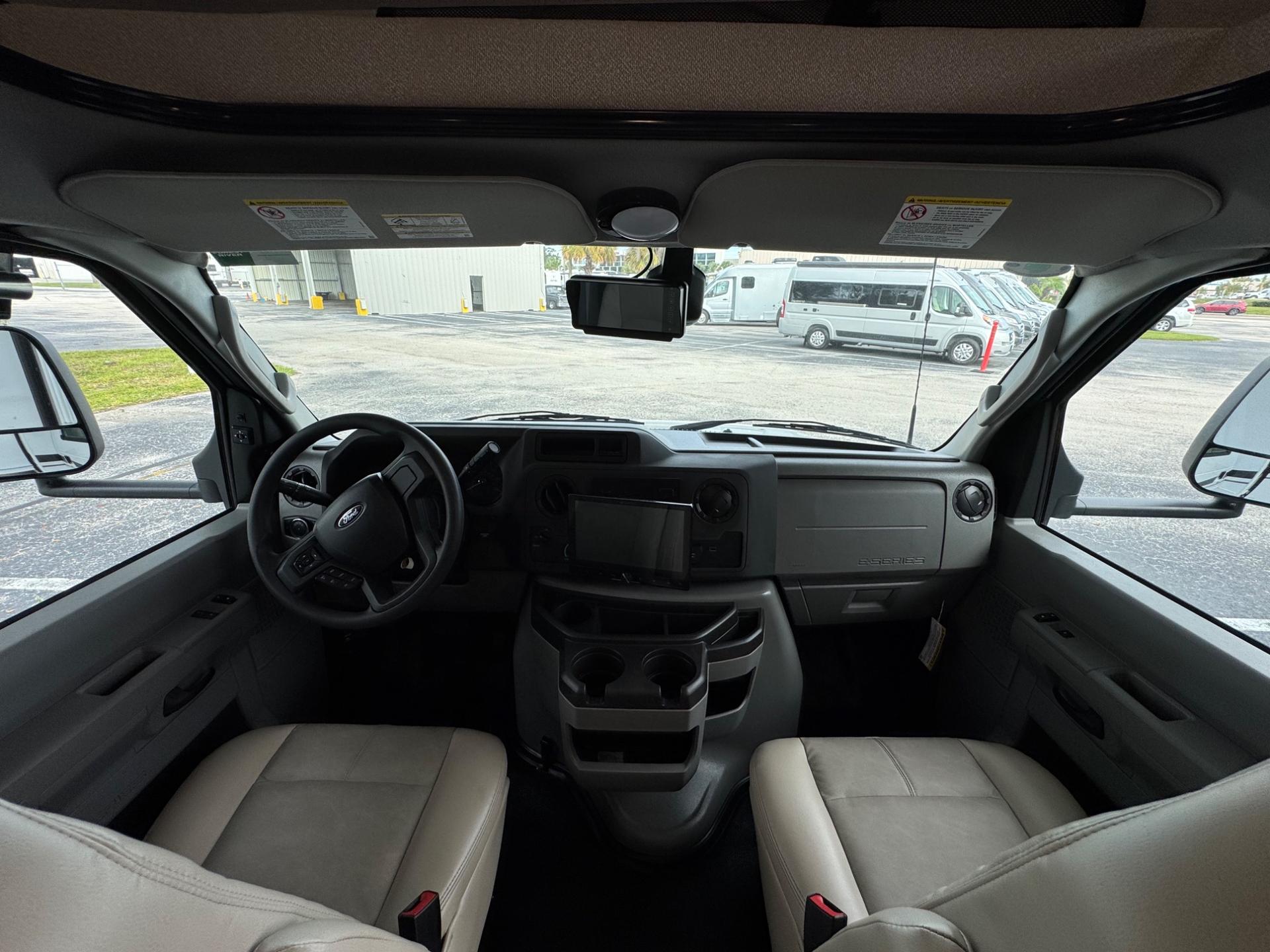 2027 Coachmen 2027 Coachmen Freelander - thumbnail 19