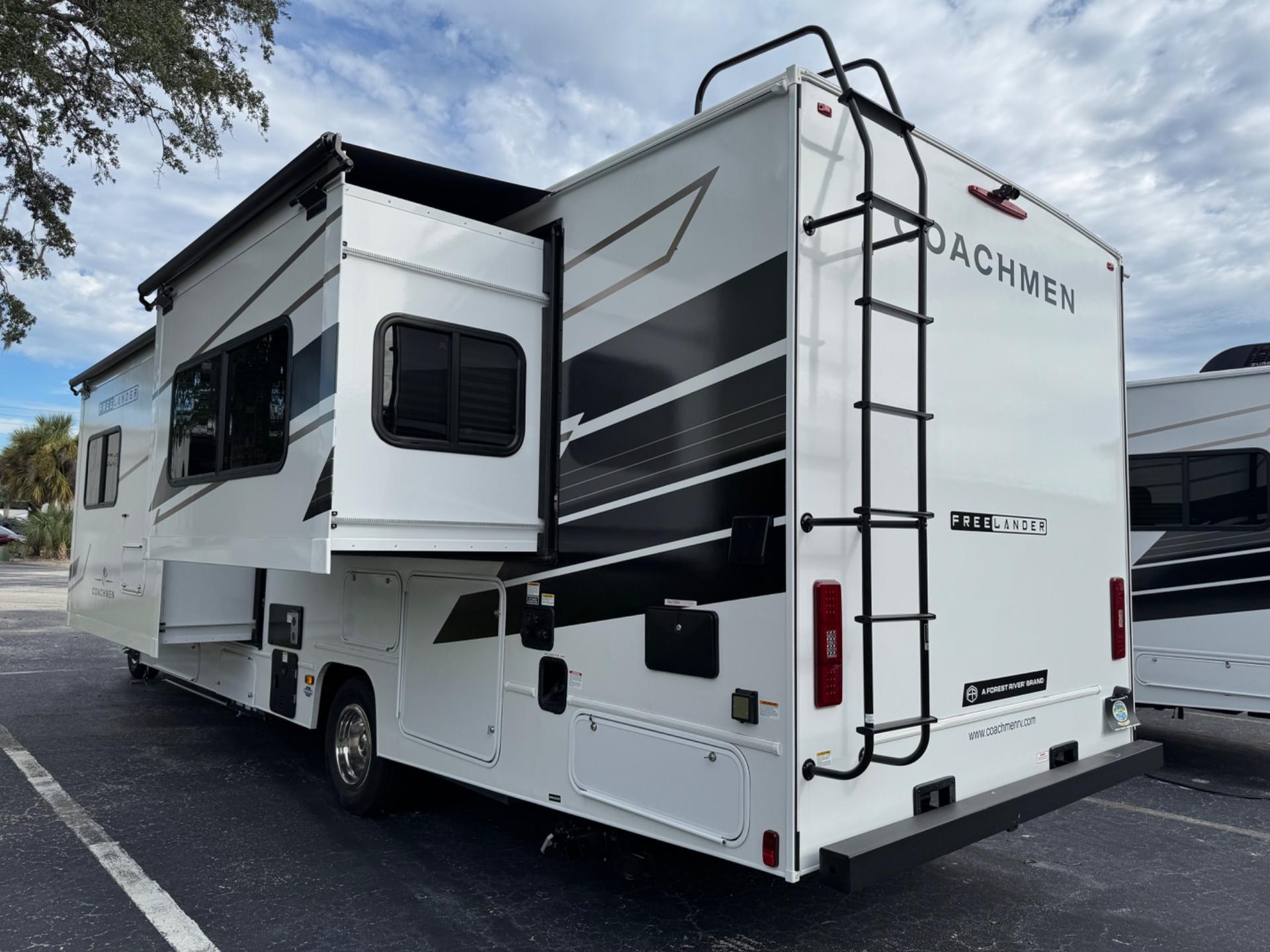 2027 Coachmen 2027 Coachmen Freelander - thumbnail 4