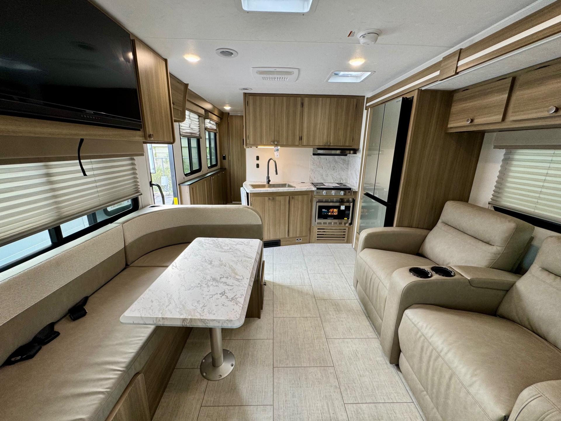 2027 Coachmen 2027 Coachmen Freelander - thumbnail 7