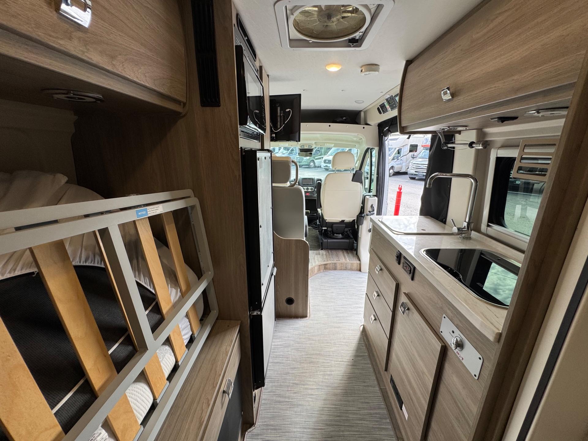 2022 Winnebago 2022 Winnebago Travato - thumbnail 8