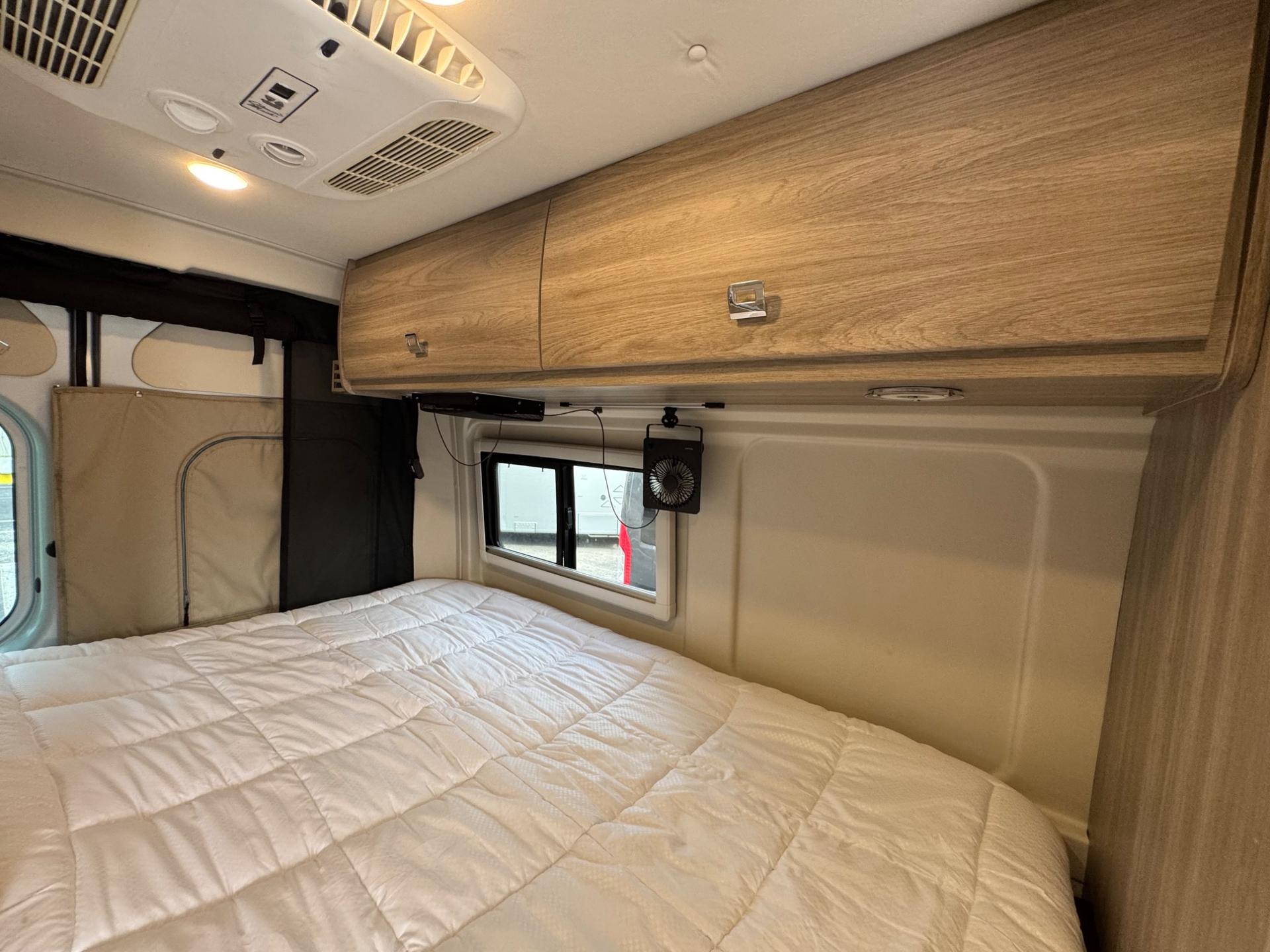 2022 Winnebago 2022 Winnebago Travato - thumbnail 16