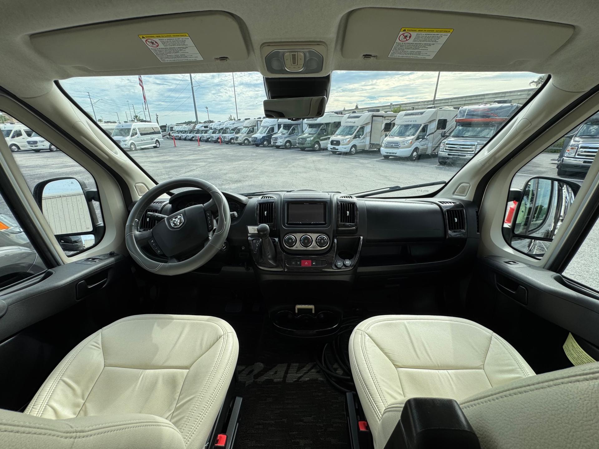 2022 Winnebago 2022 Winnebago Travato - thumbnail 19