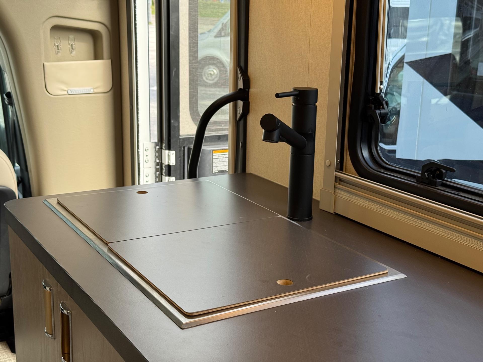 2026 Winnebago 2026 Winnebago View - thumbnail 12