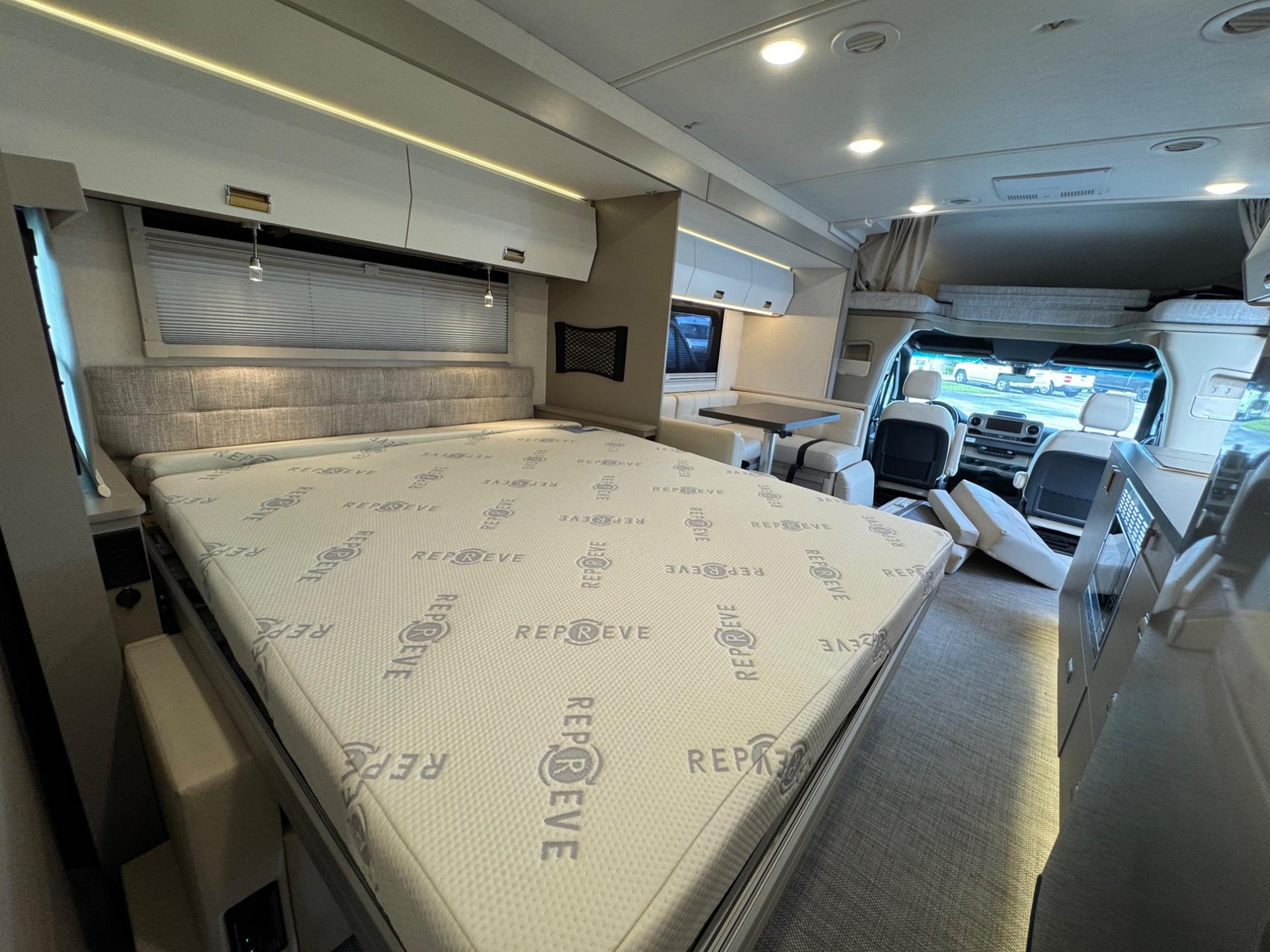2026 Winnebago 2026 Winnebago View - thumbnail 19