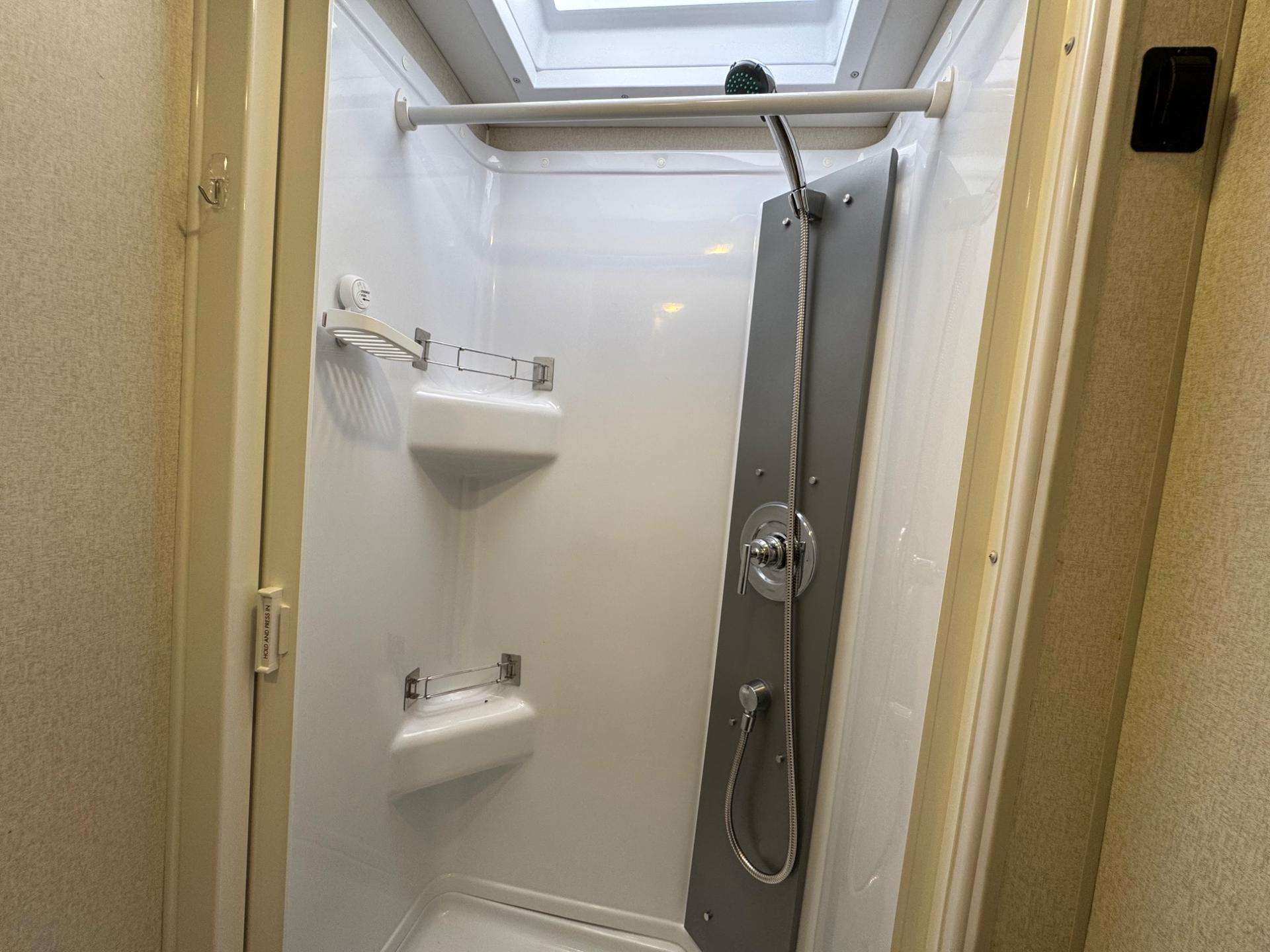 2026 Winnebago 2026 Winnebago View - thumbnail 21