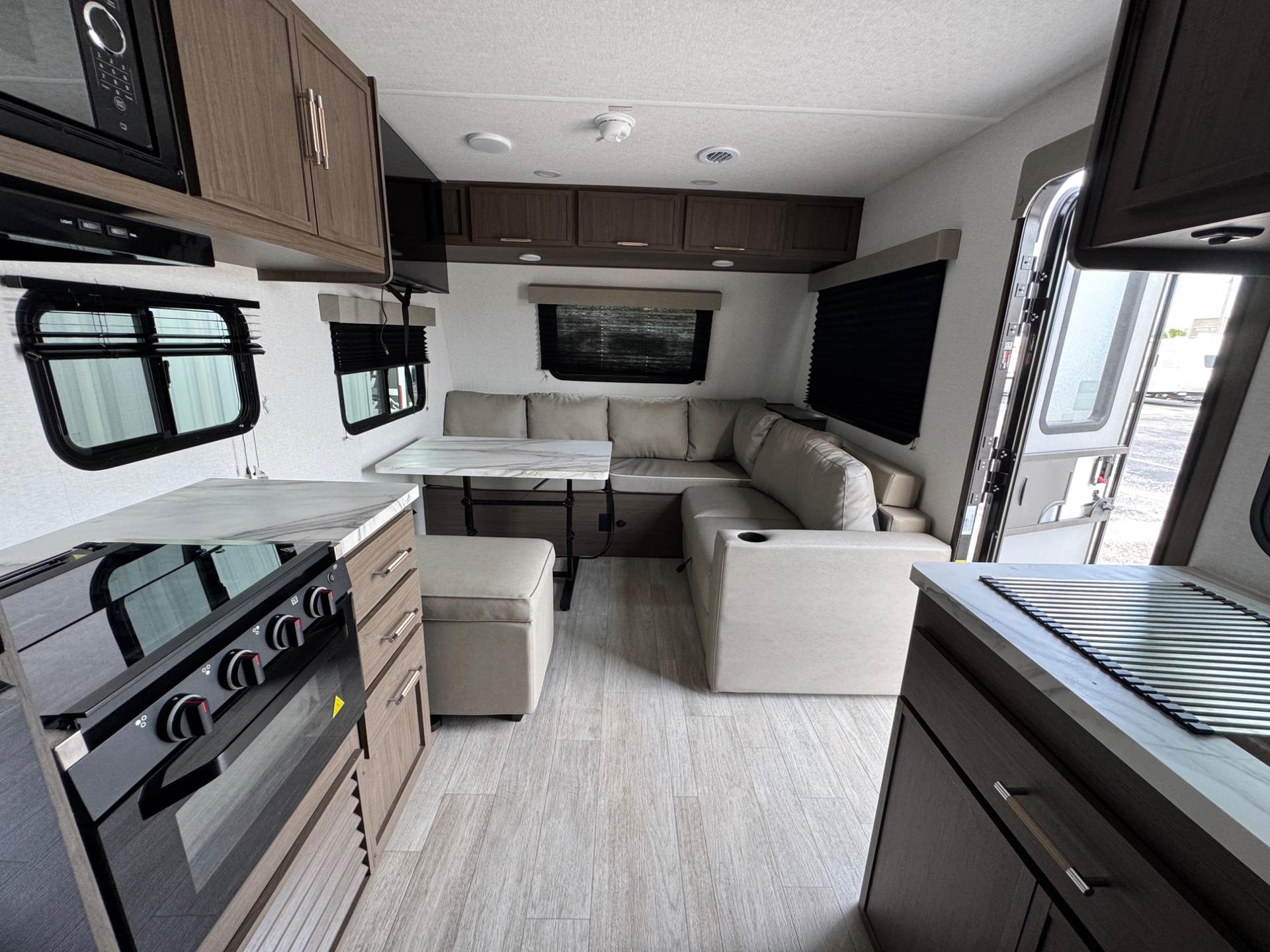 2027 Coachmen 2027 Coachmen Freedom Express Select - thumbnail 7