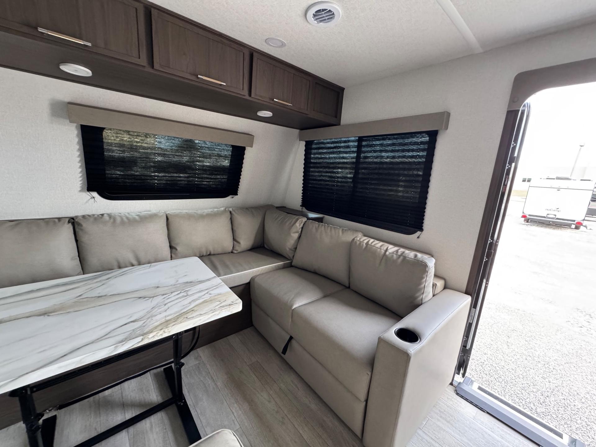 2027 Coachmen 2027 Coachmen Freedom Express Select - thumbnail 14