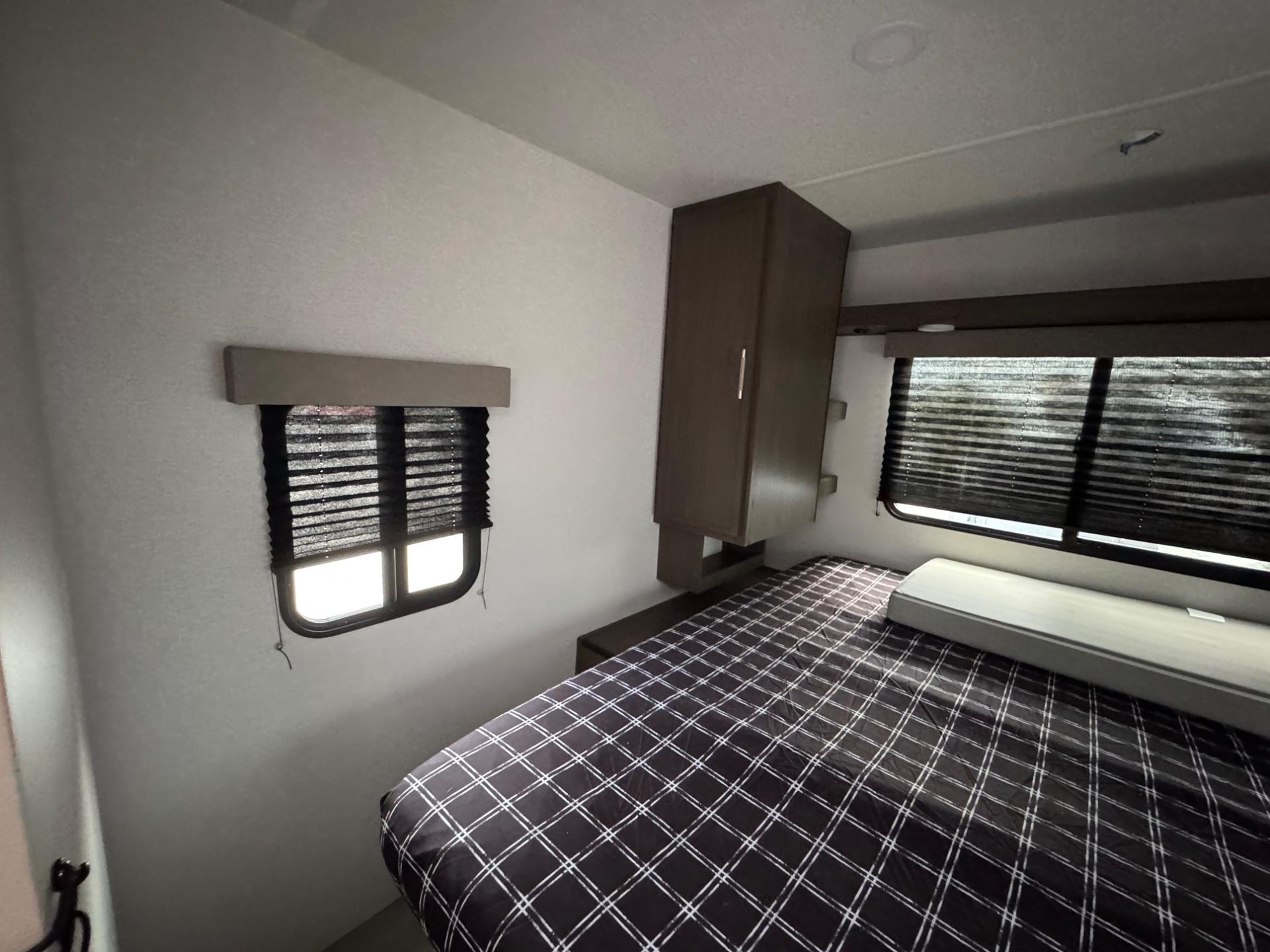 2027 Coachmen 2027 Coachmen Freedom Express Select - thumbnail 18