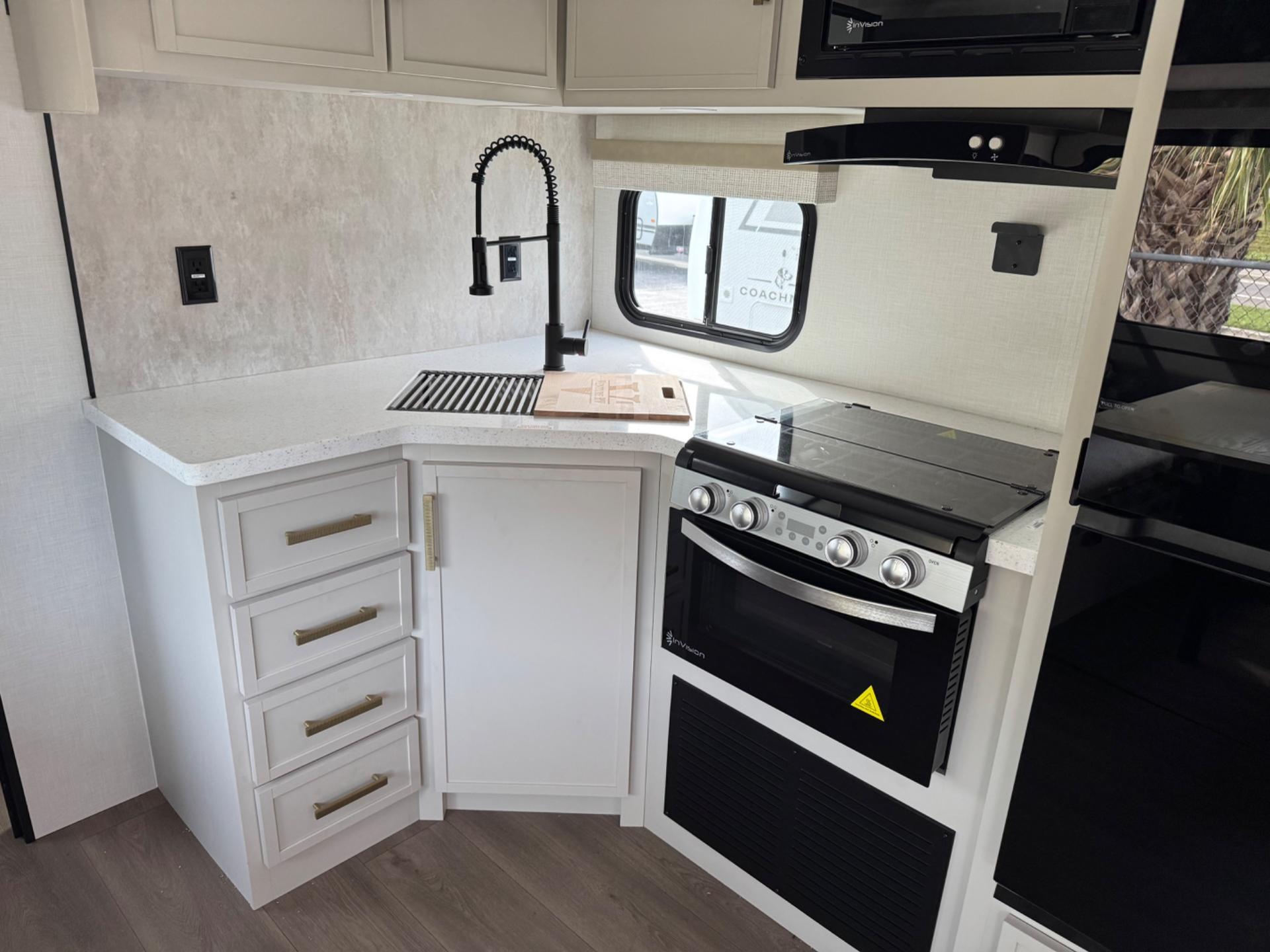 2027 Venture RV 2027 Venture RV Stratus - thumbnail 11