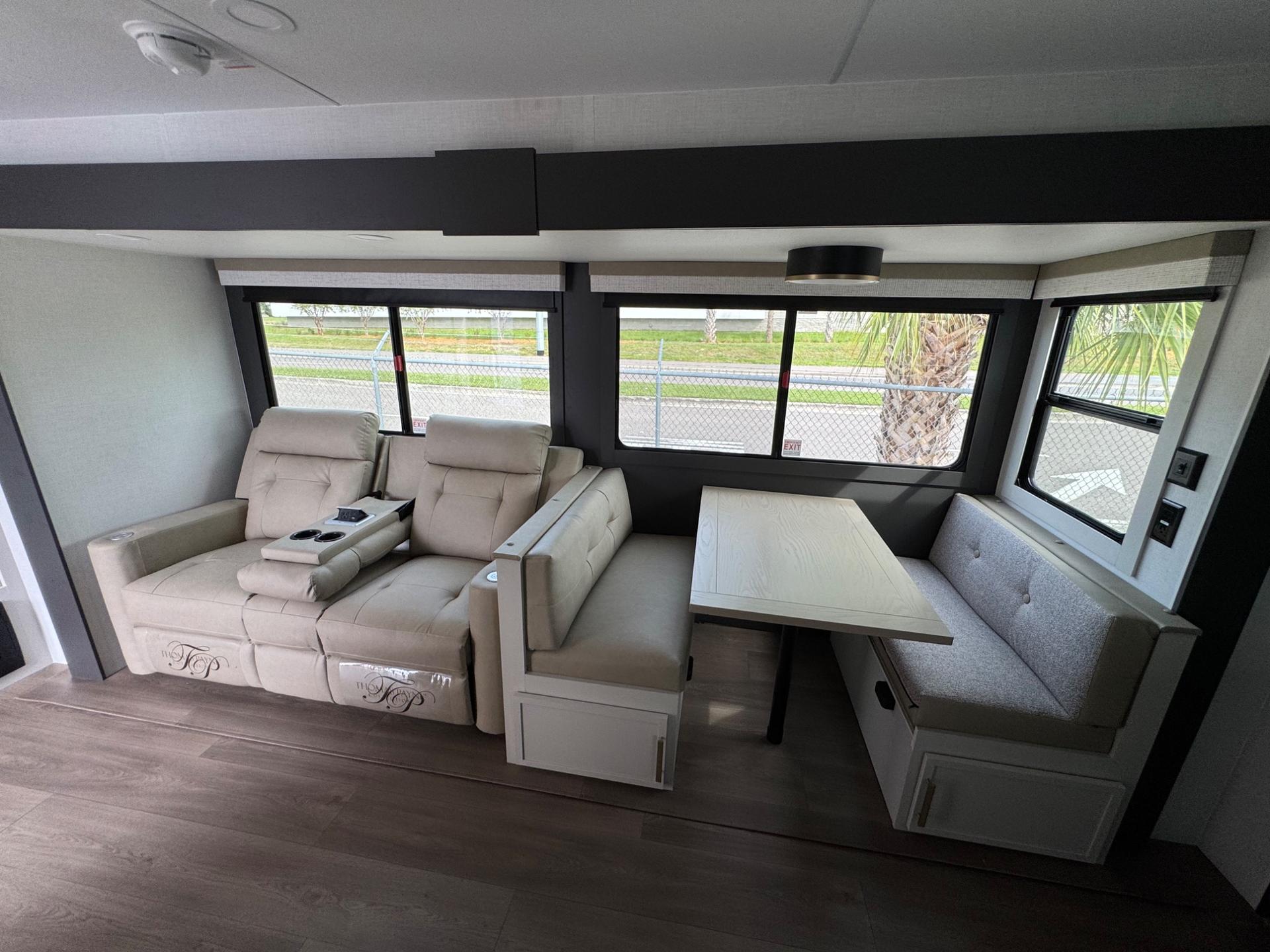 2027 Venture RV 2027 Venture RV Stratus - thumbnail 15