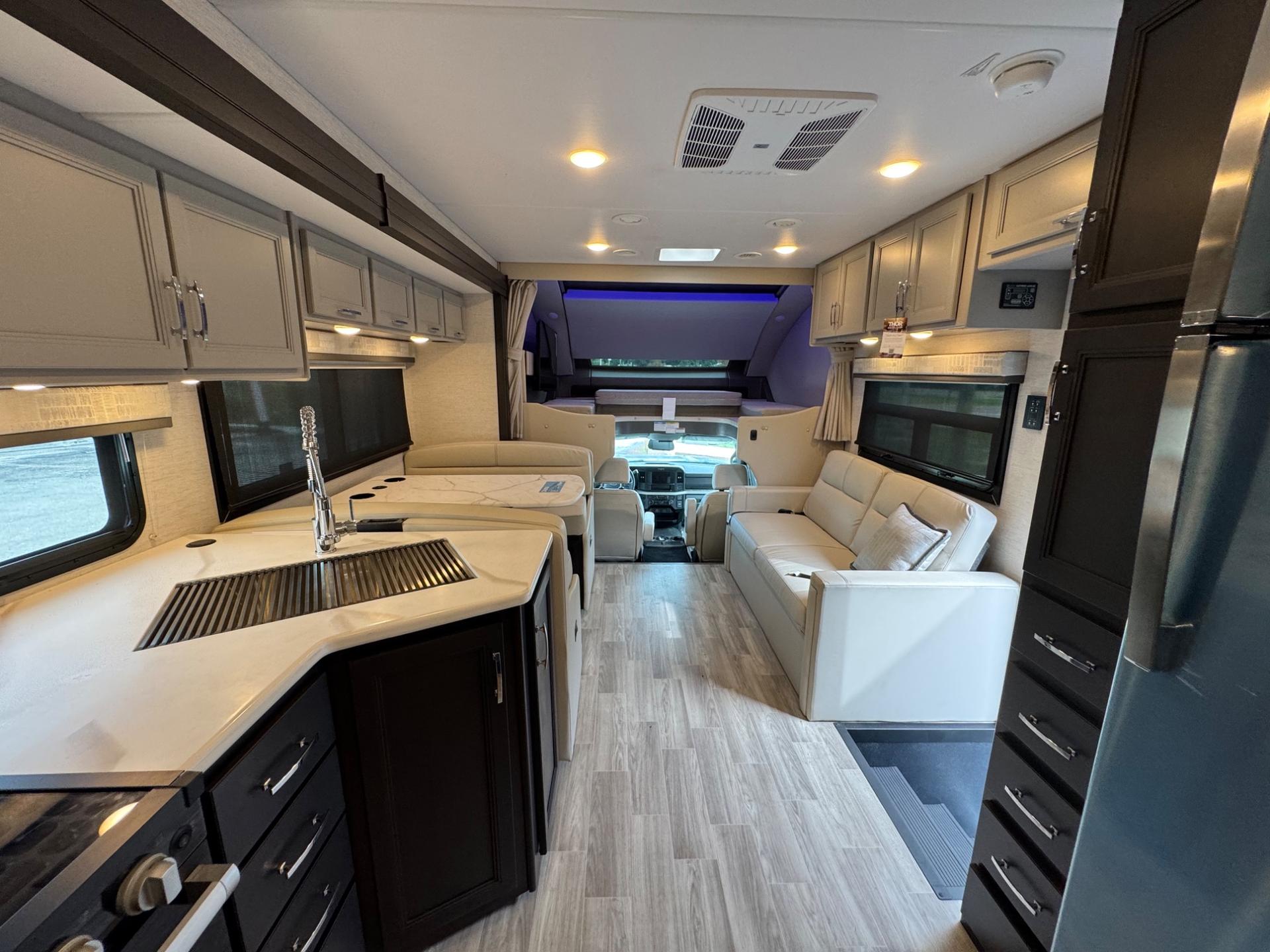 2026 Thor Motor Coach 2026 Thor Motor Coach Omni Trail - thumbnail 8