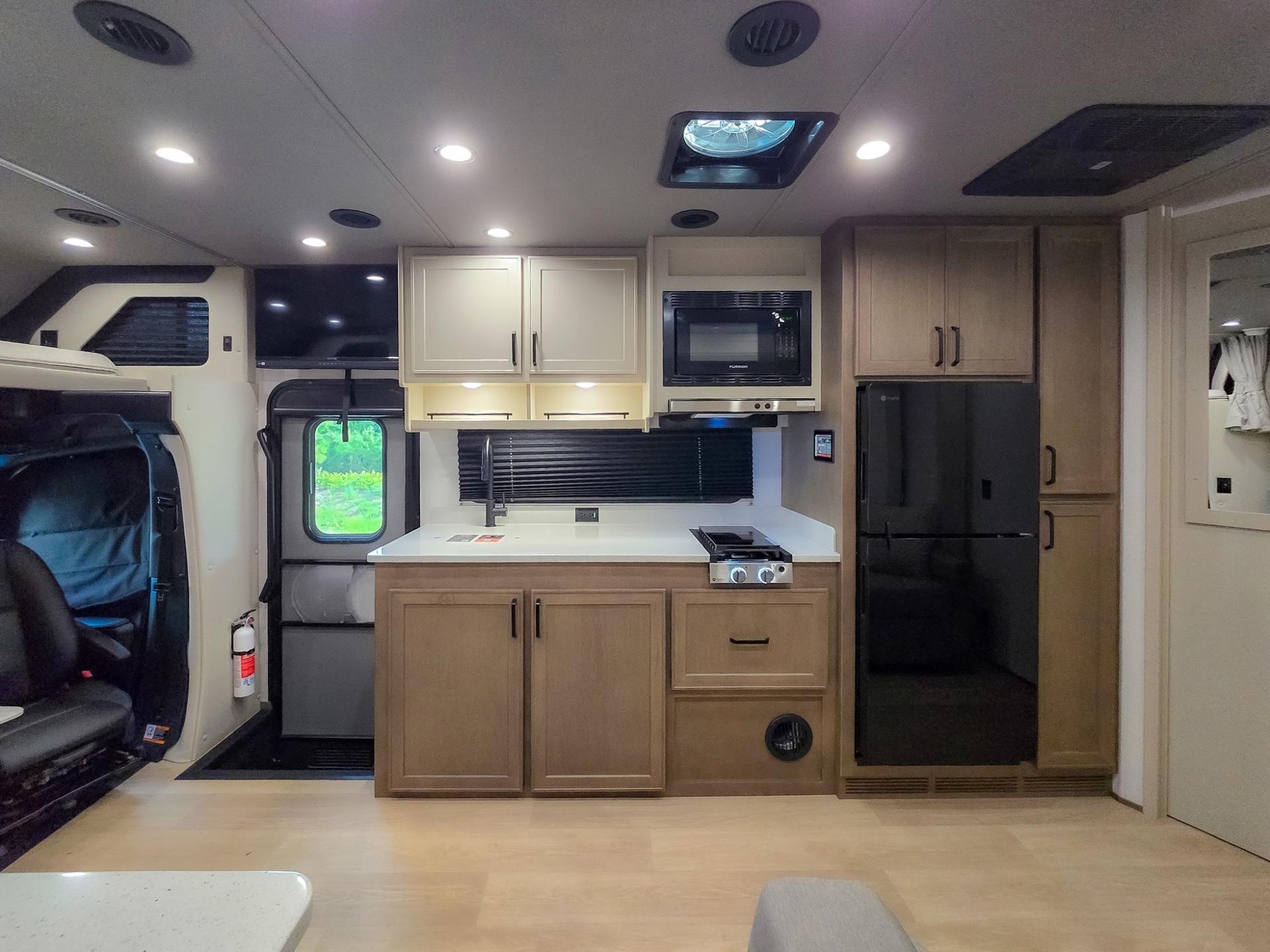 2027 Renegade RV 2027 Renegade RV Villagio - thumbnail 13