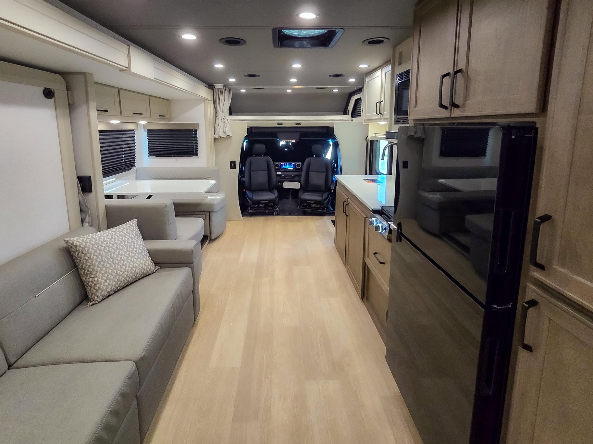 2027 Renegade RV 2027 Renegade RV Villagio - thumbnail 15