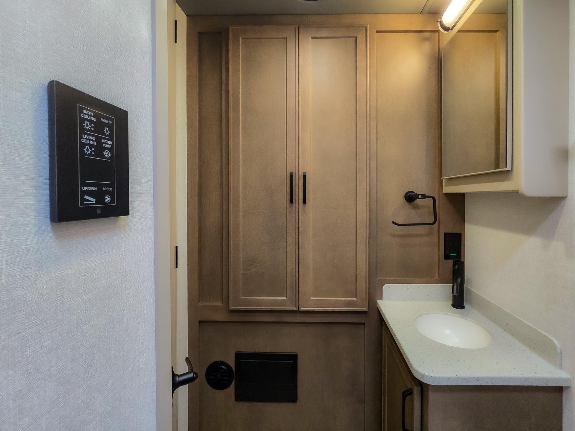 2027 Renegade RV 2027 Renegade RV Villagio - thumbnail 41