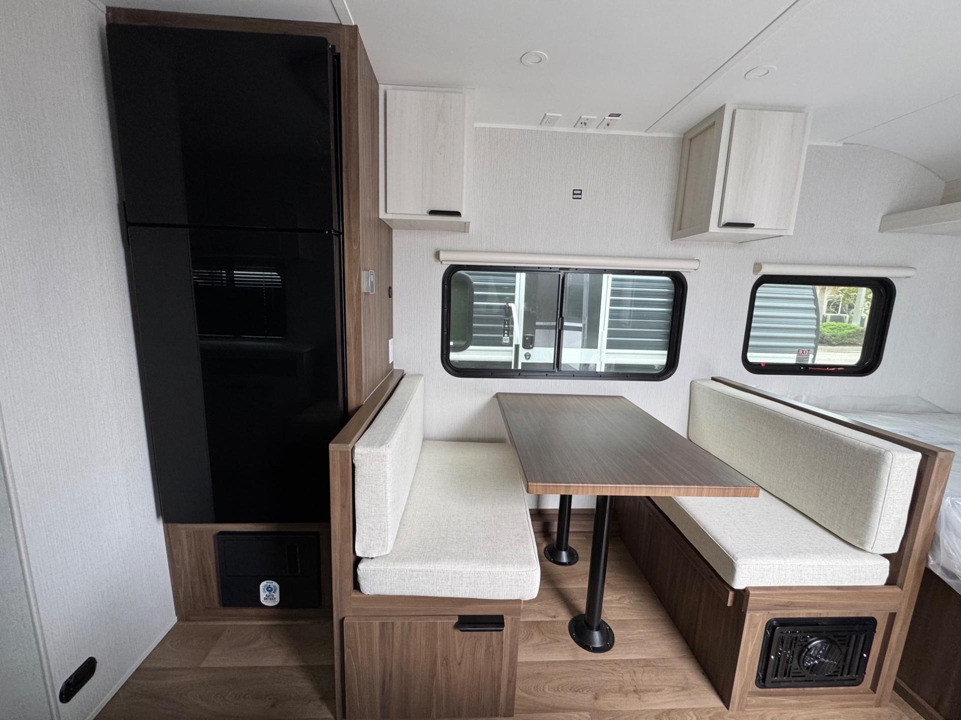 2027 Winnebago 2027 Winnebago Access - thumbnail 11