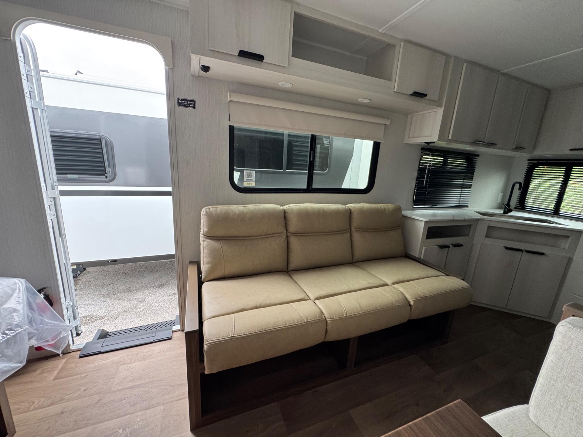 2027 Winnebago 2027 Winnebago Access - thumbnail 12