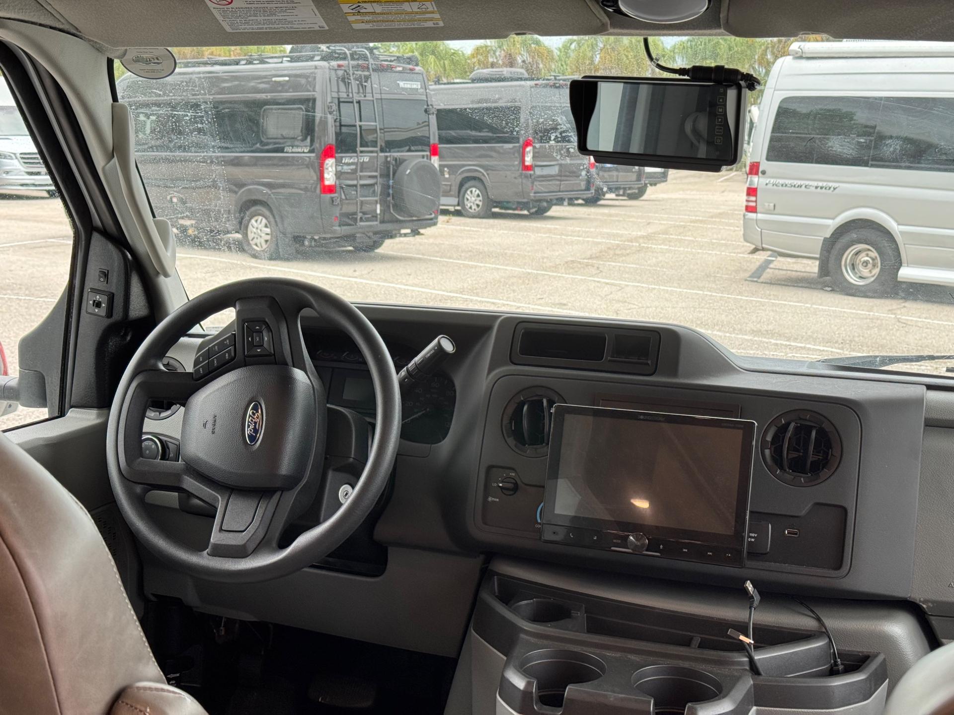 2025 Coachmen 2025 Coachmen Freelander - thumbnail 5