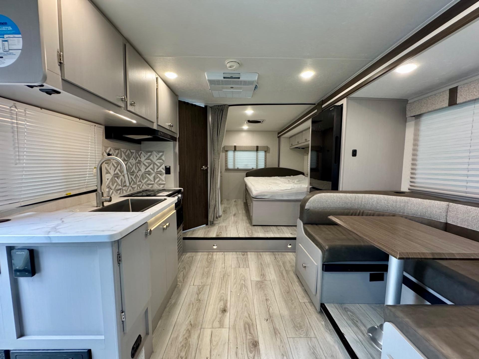 2025 Coachmen 2025 Coachmen Freelander - thumbnail 6