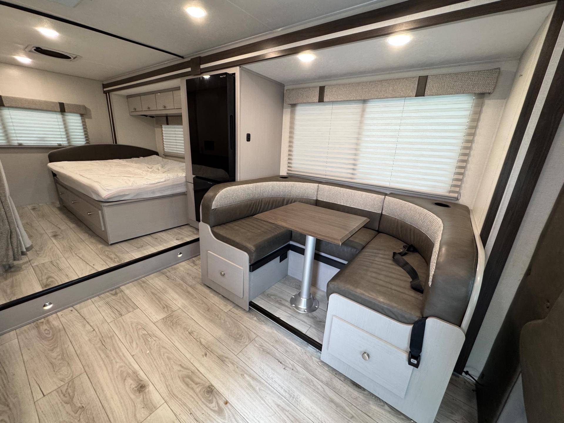 2025 Coachmen 2025 Coachmen Freelander - thumbnail 15