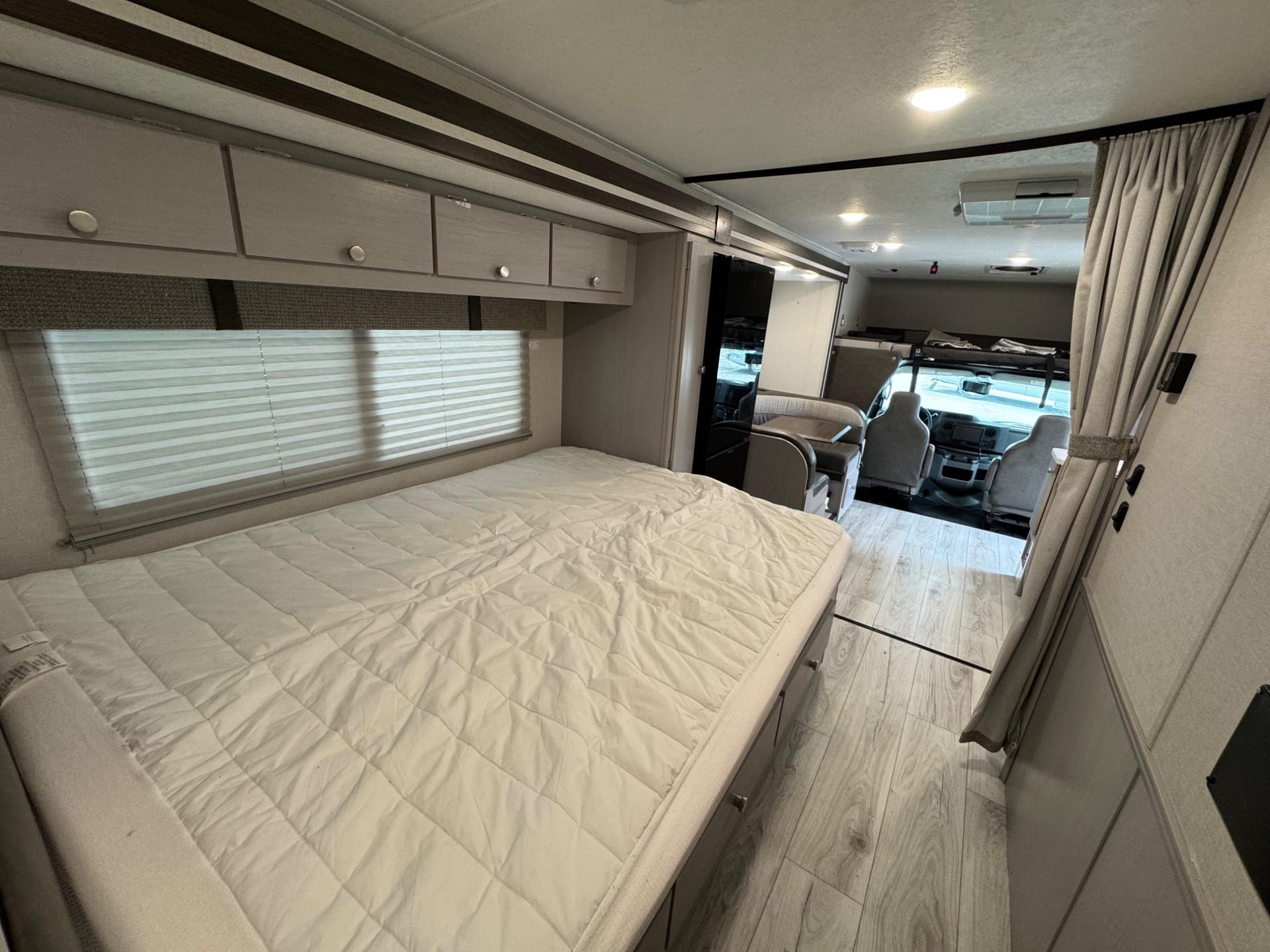 2025 Coachmen 2025 Coachmen Freelander - thumbnail 18