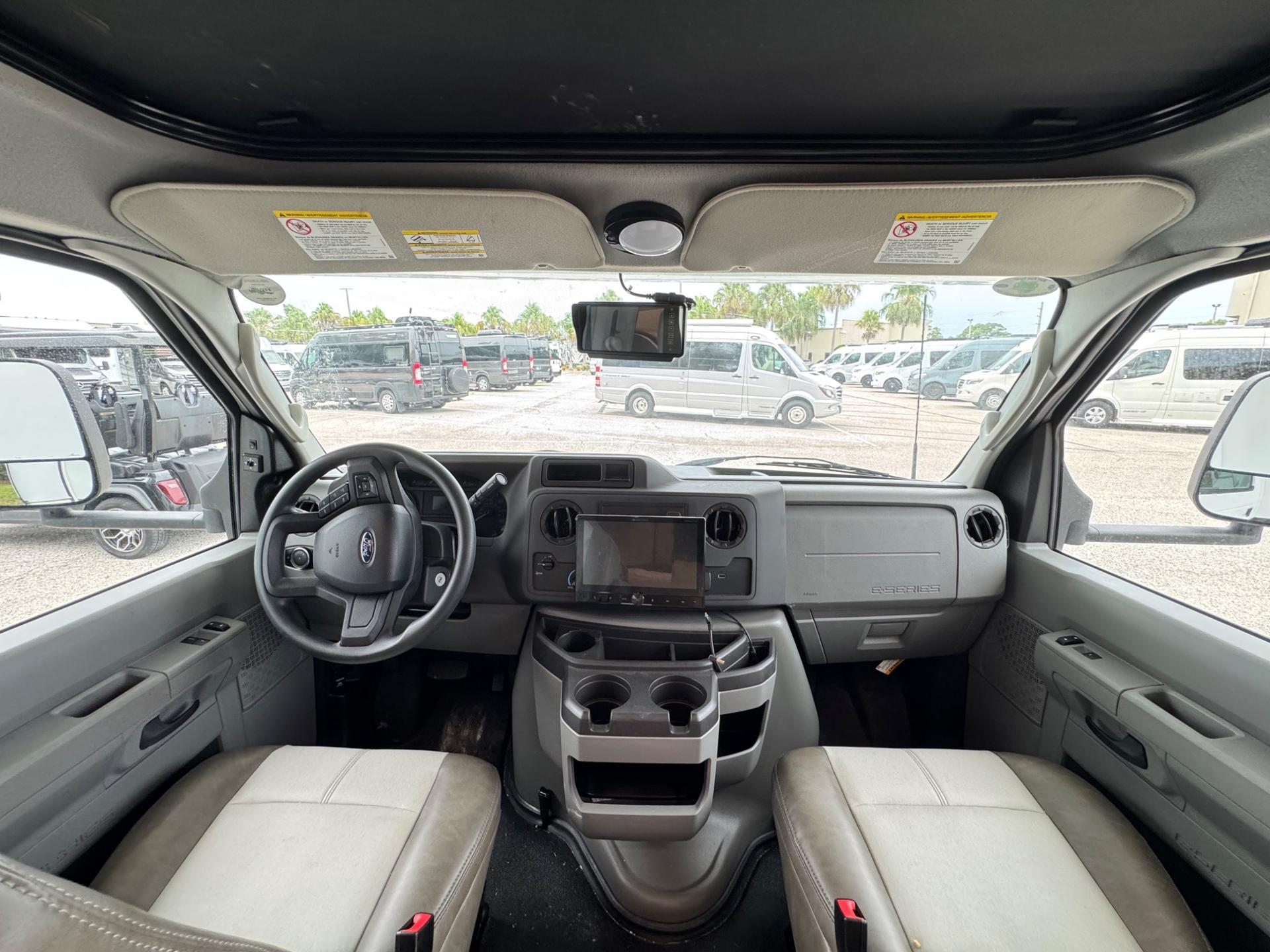 2025 Coachmen 2025 Coachmen Freelander - thumbnail 22