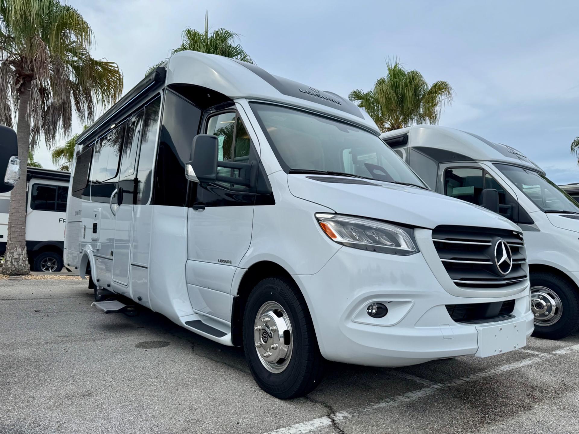 2026 Leisure Travel Vans Unity U24CB