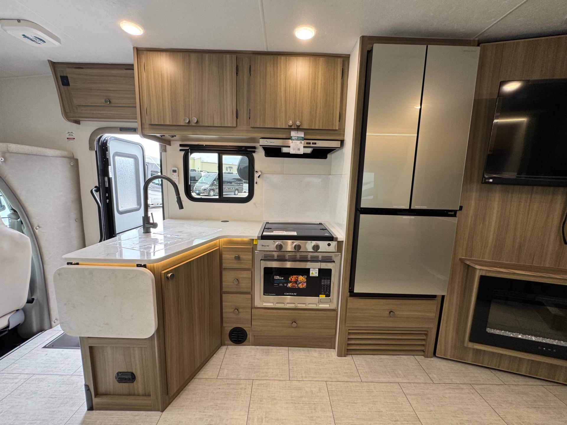 2027 Coachmen 2027 Coachmen Freelander - thumbnail 9