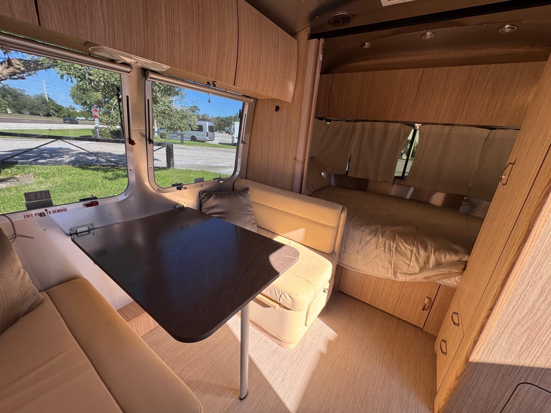2019 Airstream 2019 Airstream Flying Cloud - thumbnail 14