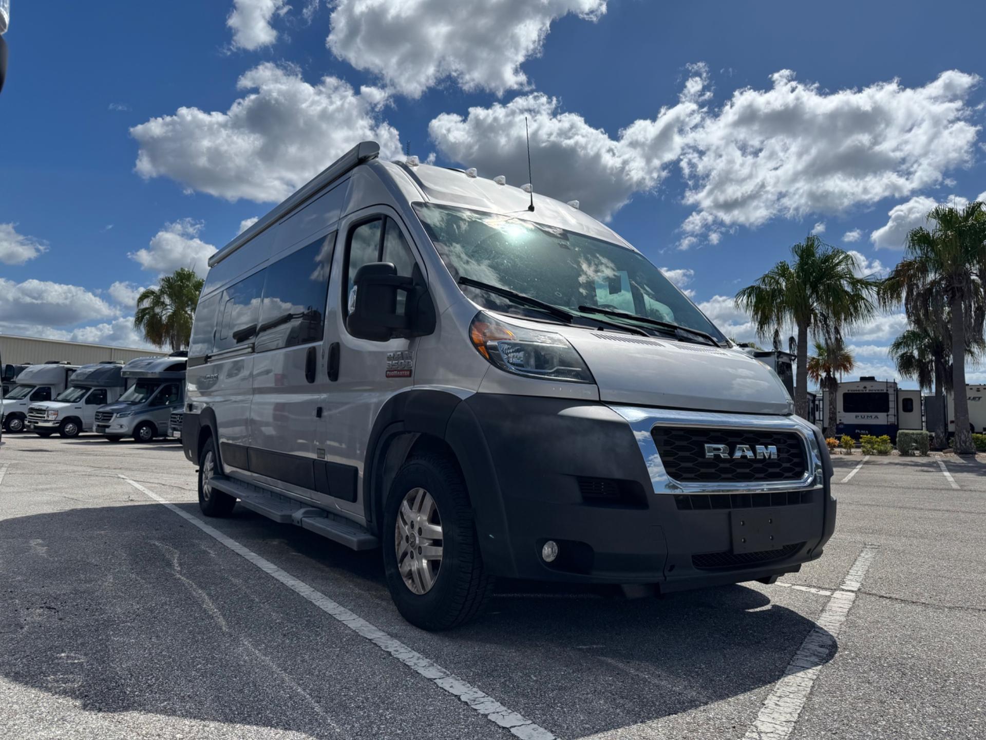 2022 Thor Motor Coach Sequence 20L