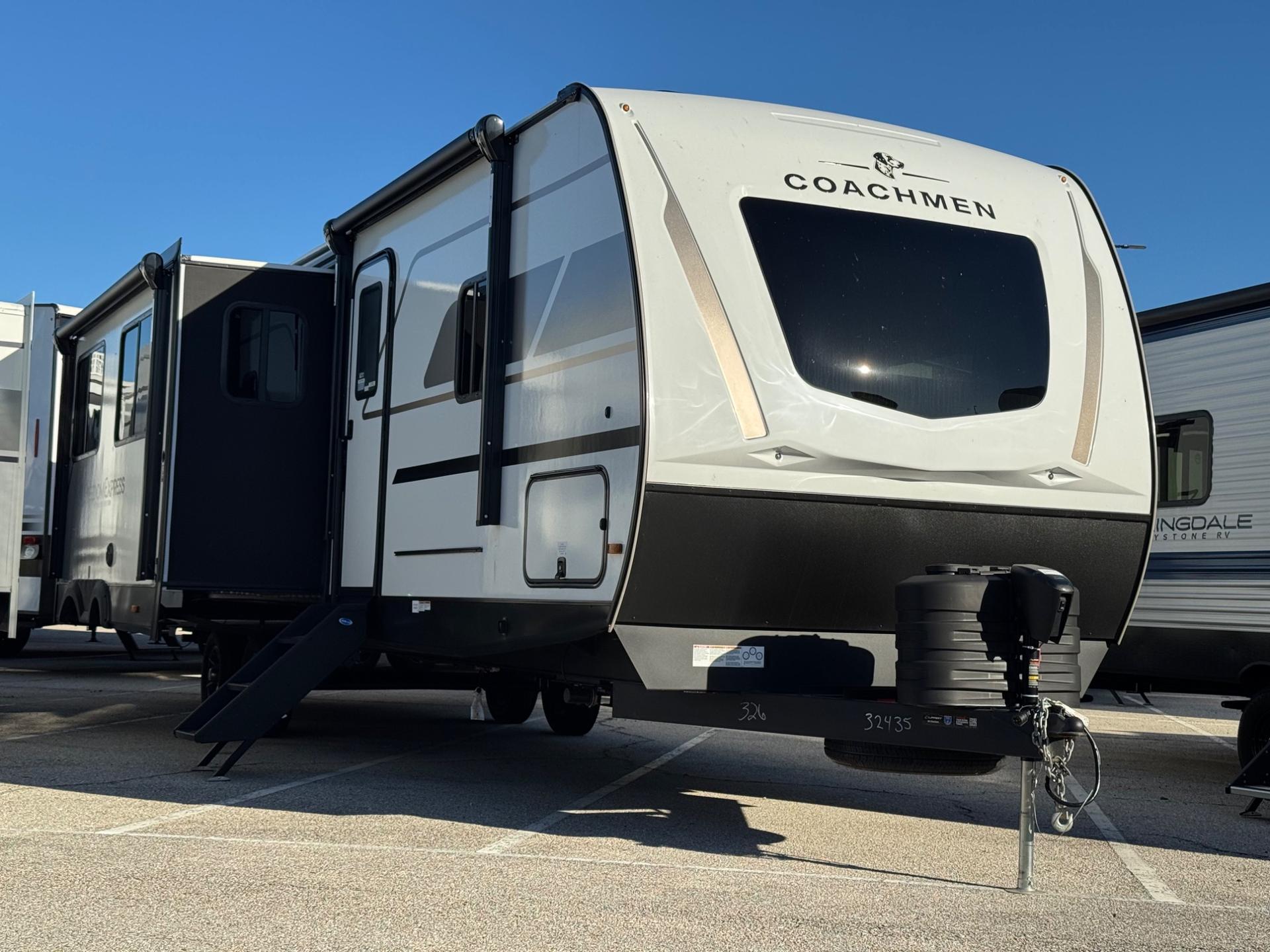 2027 Coachmen Freedom Express Ultra Lite 326BHDS