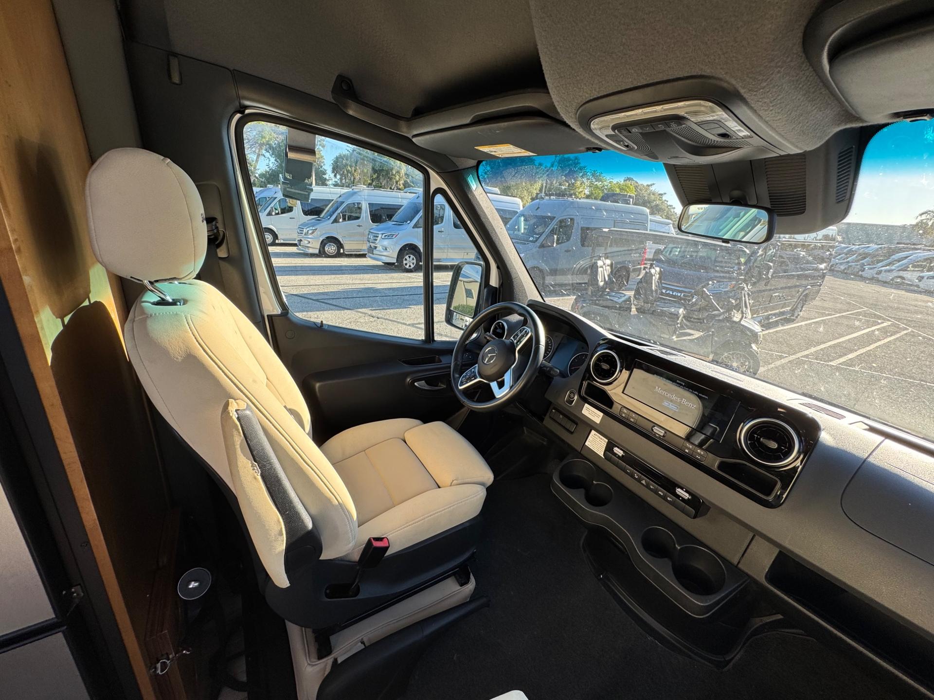 2021 COACHMEN 2021 COACHMEN GALLERIA - thumbnail 20