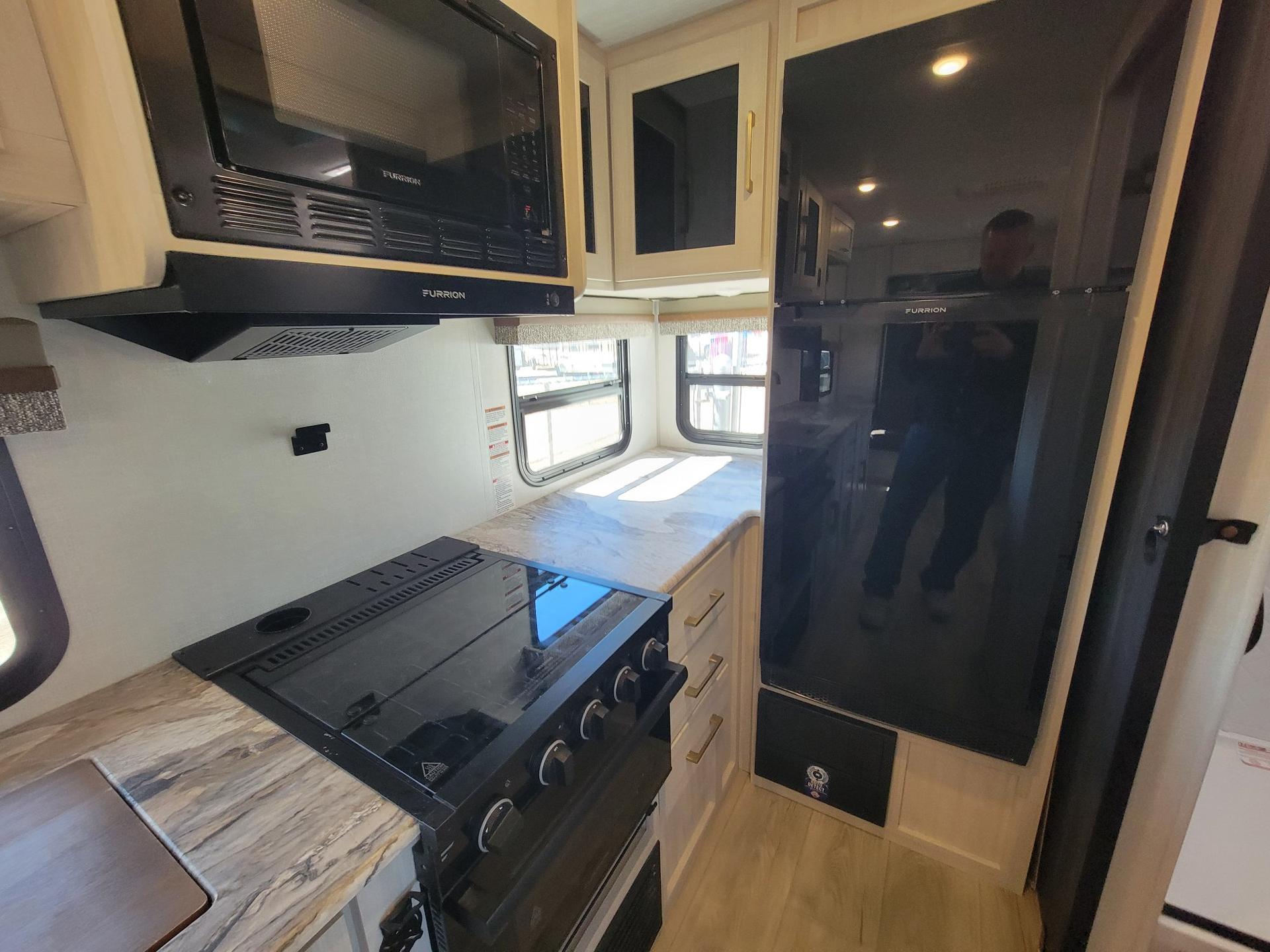 2024 Forest River 2024 Forest River Surveyor - thumbnail 6