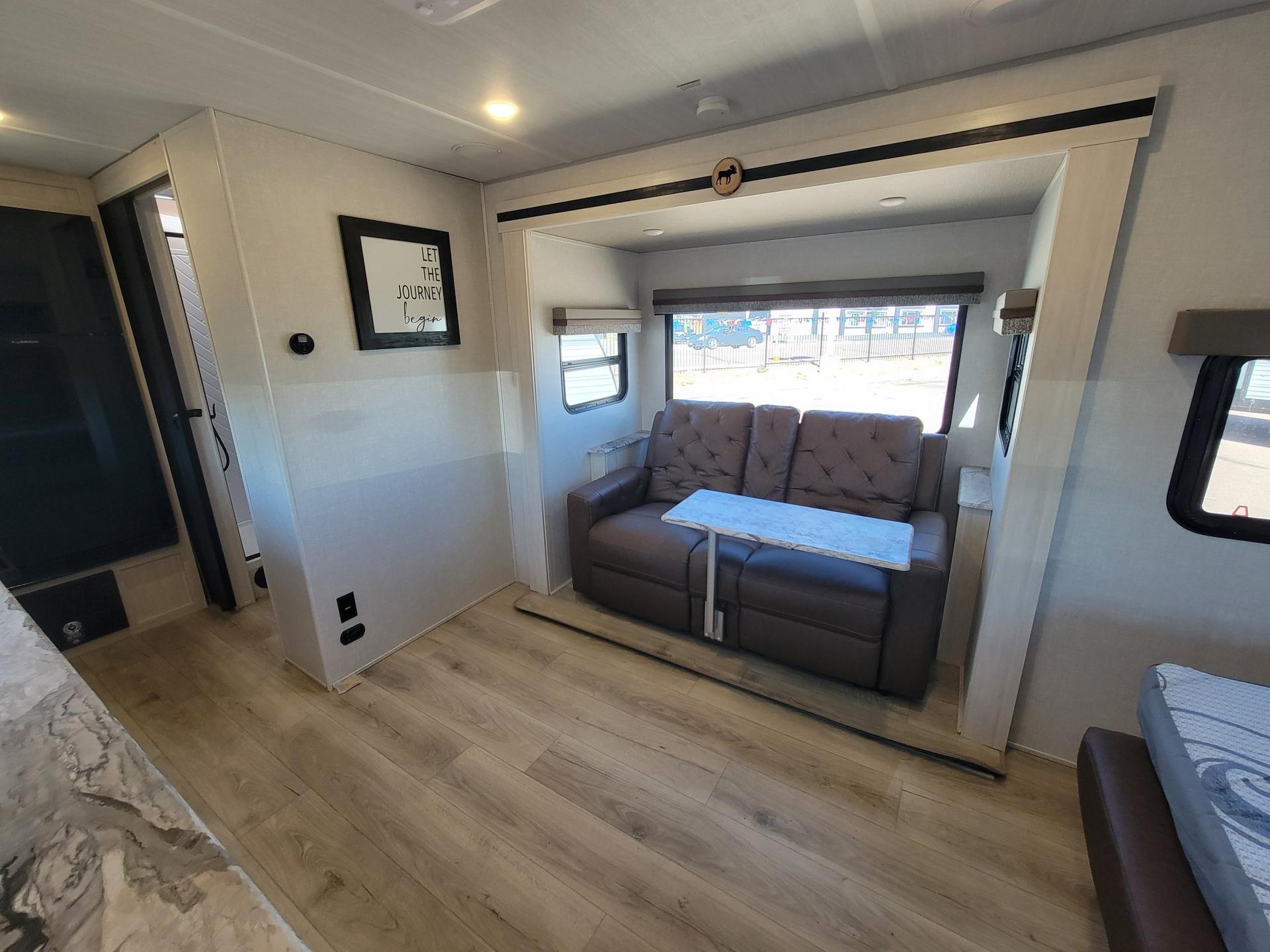 2024 Forest River 2024 Forest River Surveyor - thumbnail 8