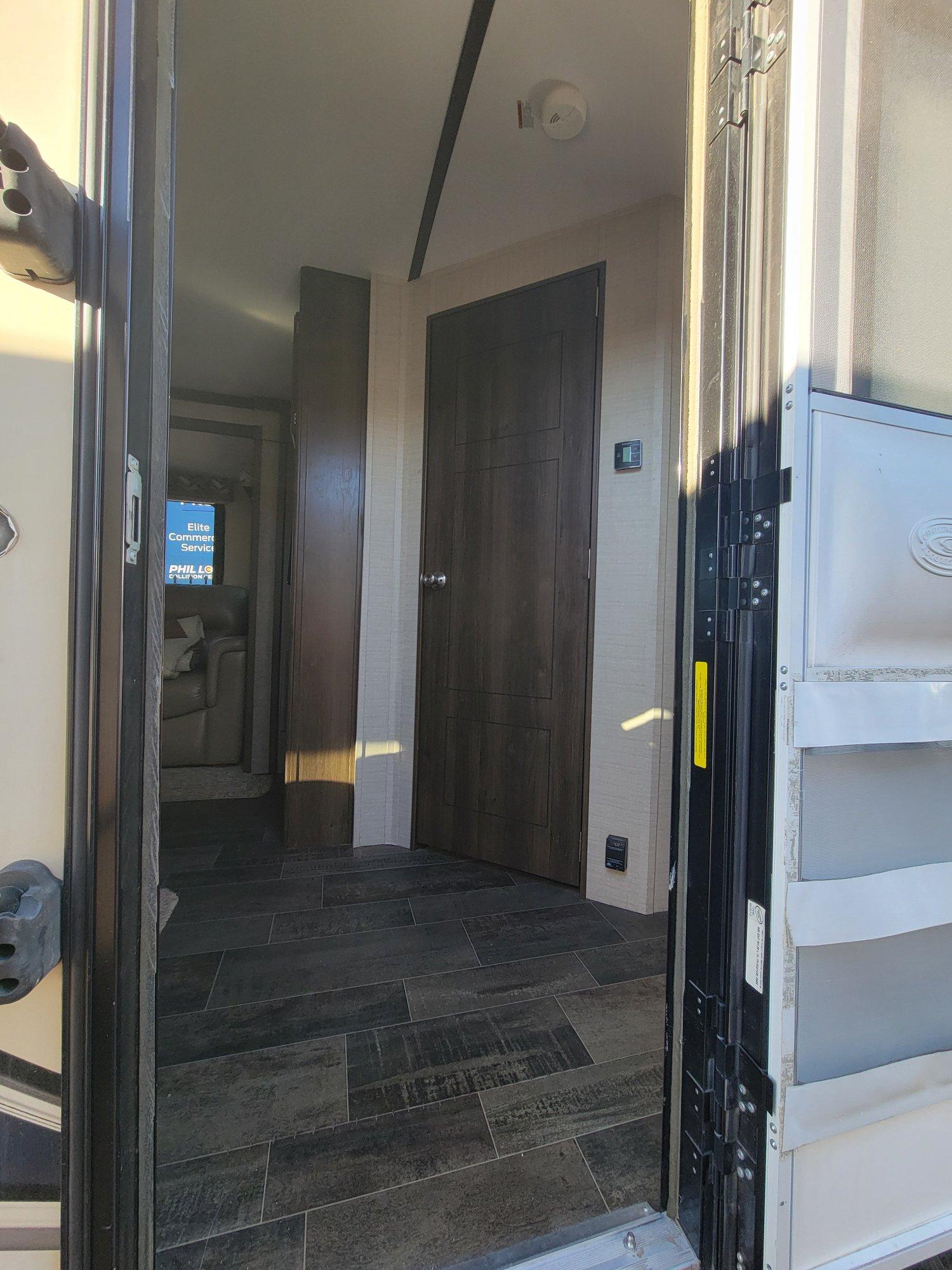 2018 Keystone 2018 Keystone Premier - thumbnail 13