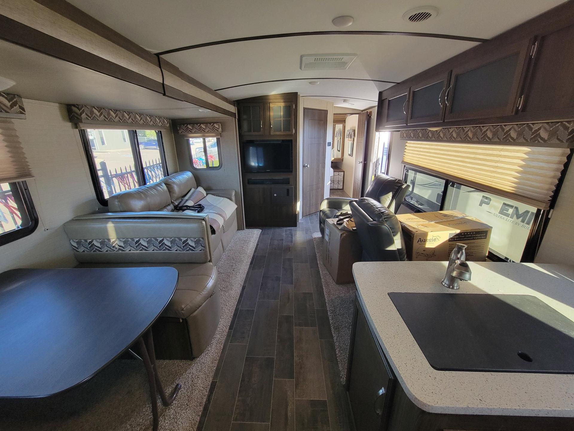 2018 Keystone 2018 Keystone Premier - thumbnail 18