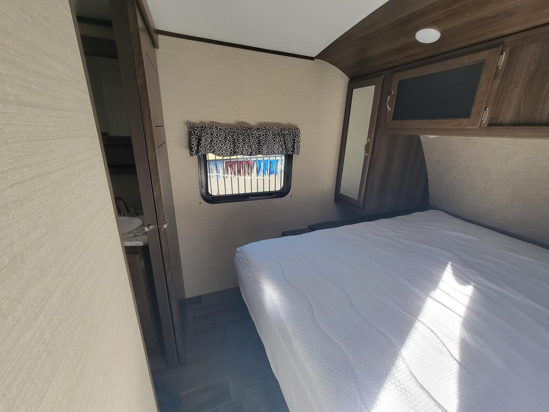 2018 Keystone 2018 Keystone Premier - thumbnail 20